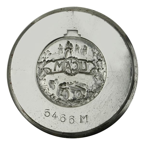 N Ucam. 59 x 41 mm