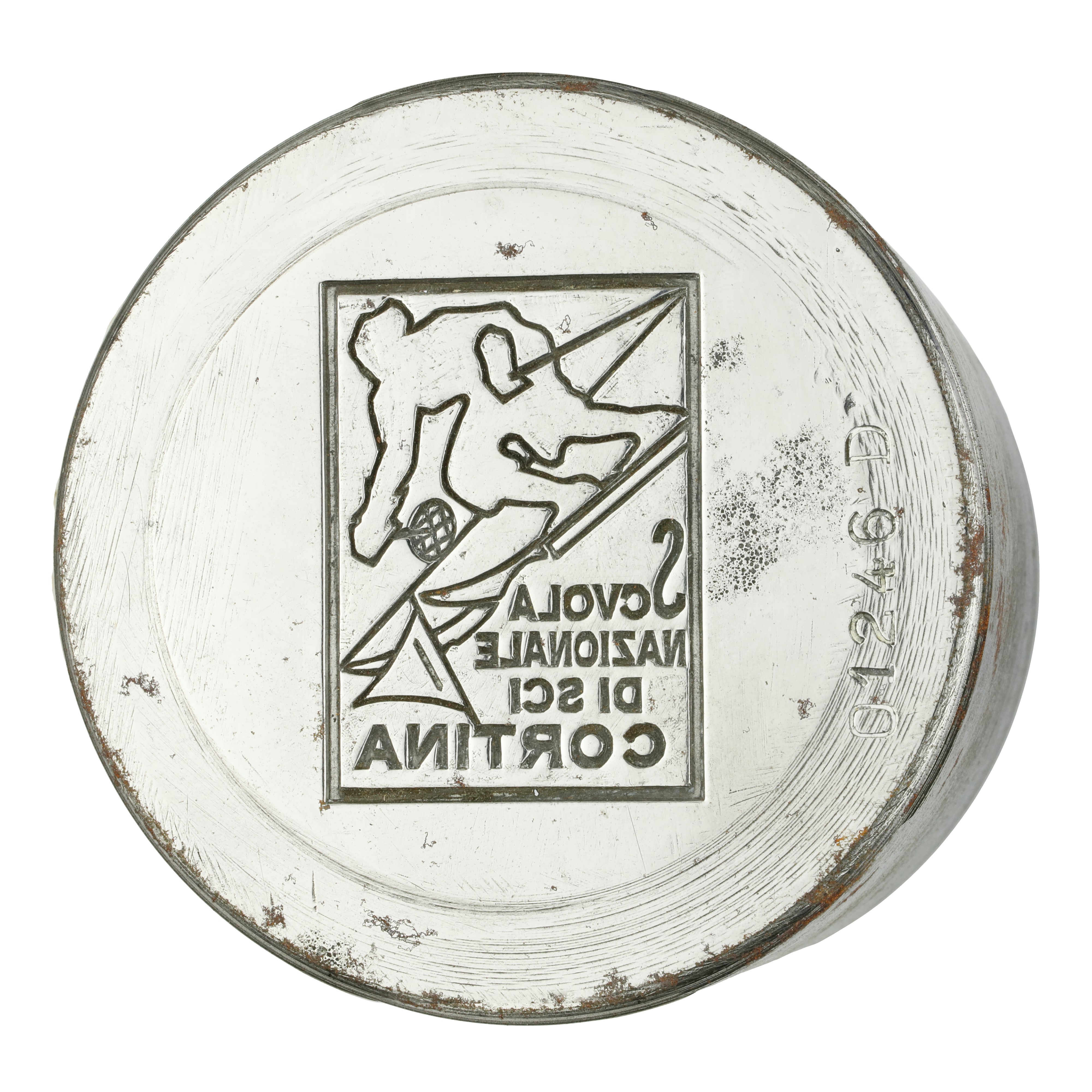 N Scuola Nazionale Di Sci Cortina. 69 x 54 mm