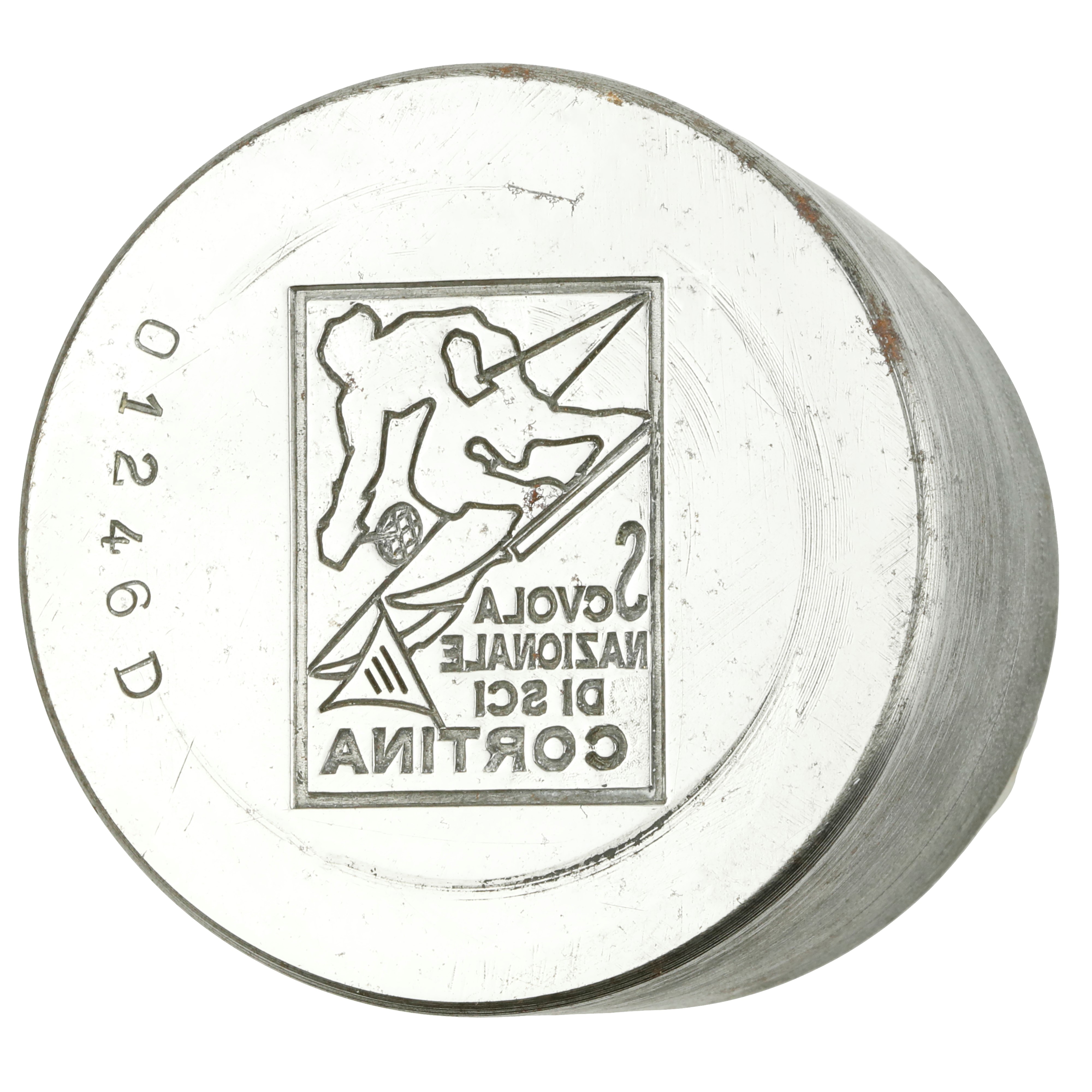 N Scuola Nazionale Di Sci Cortina. 69 x 53 mm