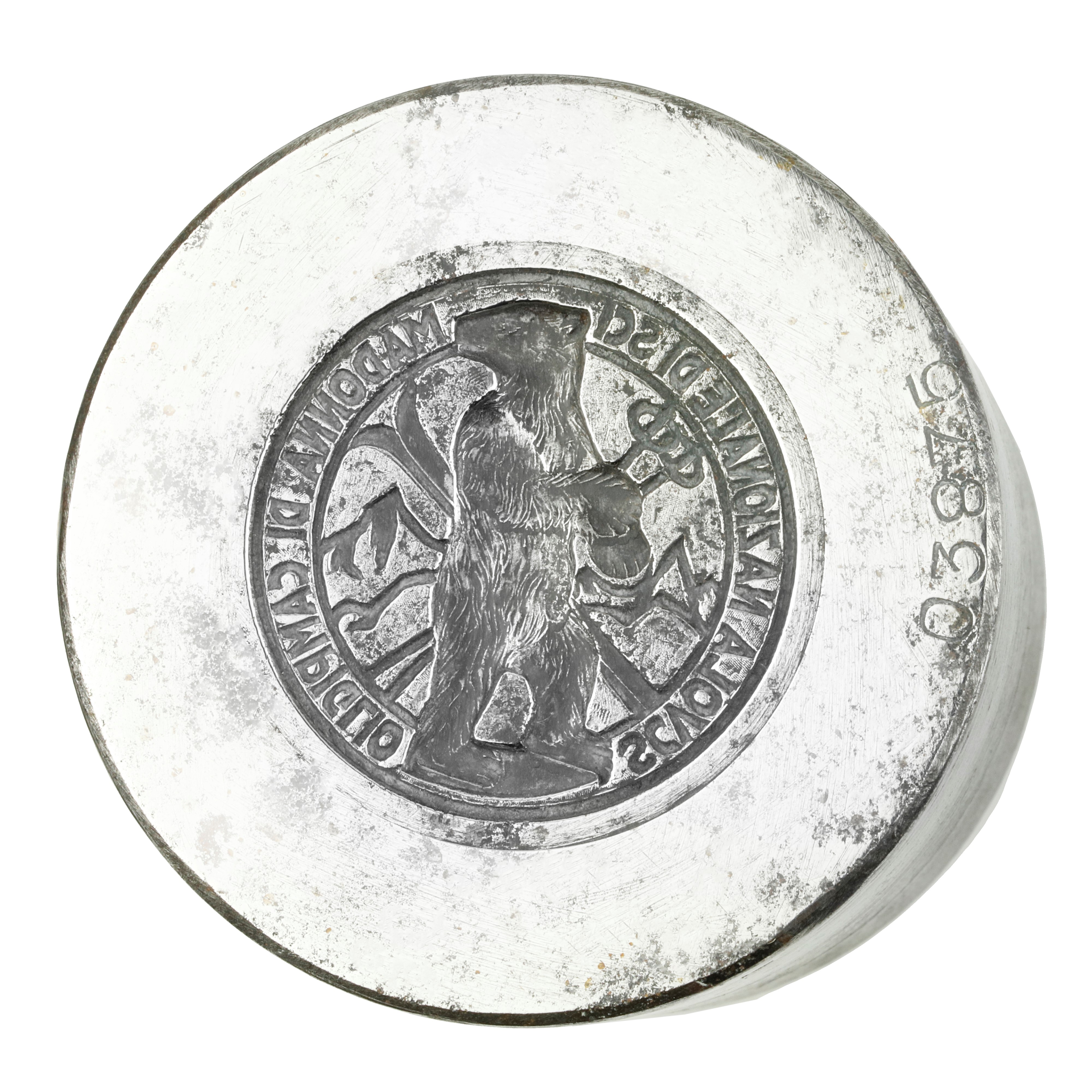 N Scuola Nazionale Di Sci Madonna Di Campiglio. 58 x 47 mm