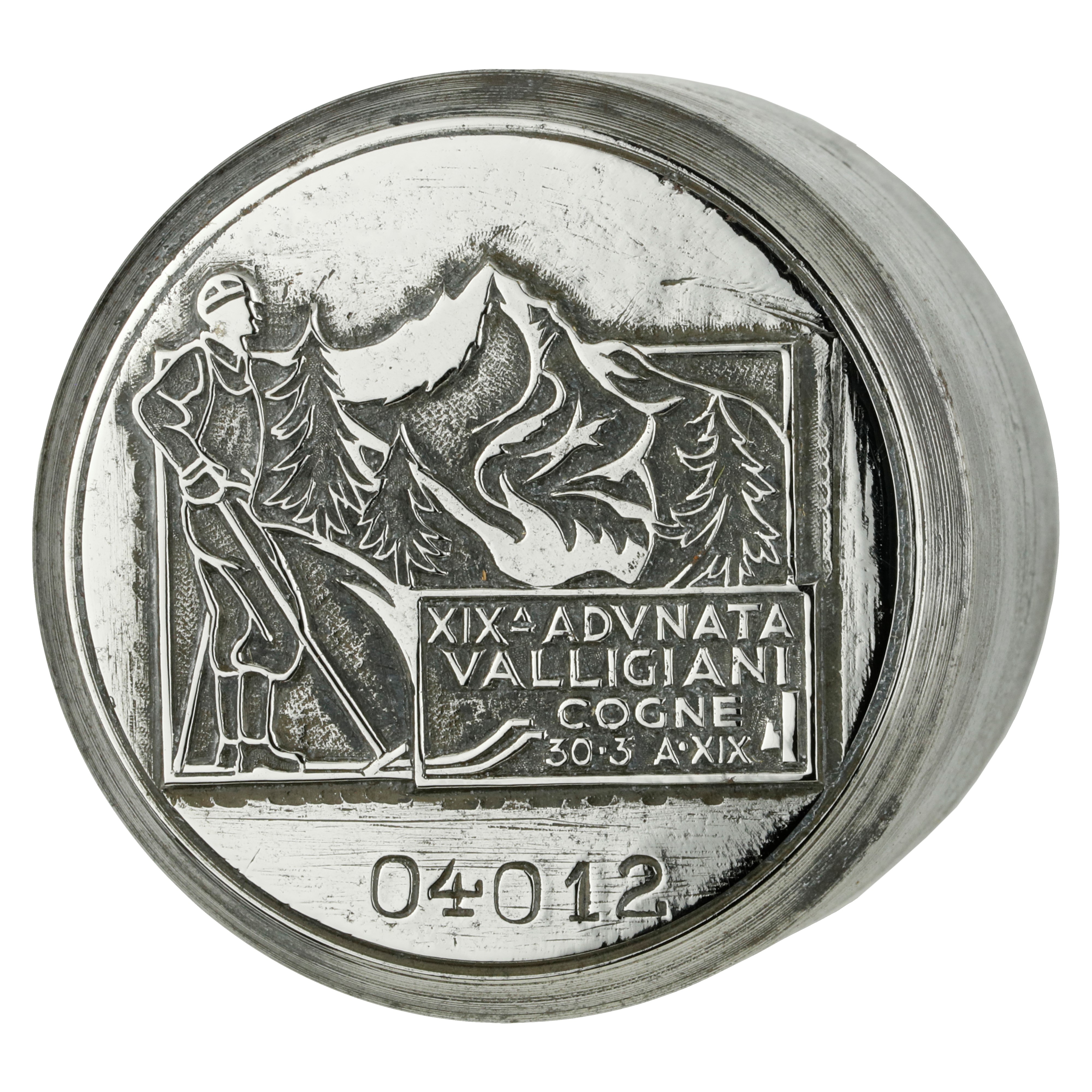 P Xixa Adunata Valligiani Cogne 30-3-a. XIX 50 X 47 MM