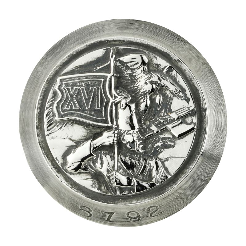P XVI 41 X 39 MM