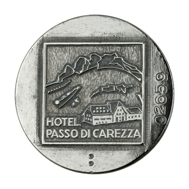 P Hotel Passo di Carezza 46 X 41 MM