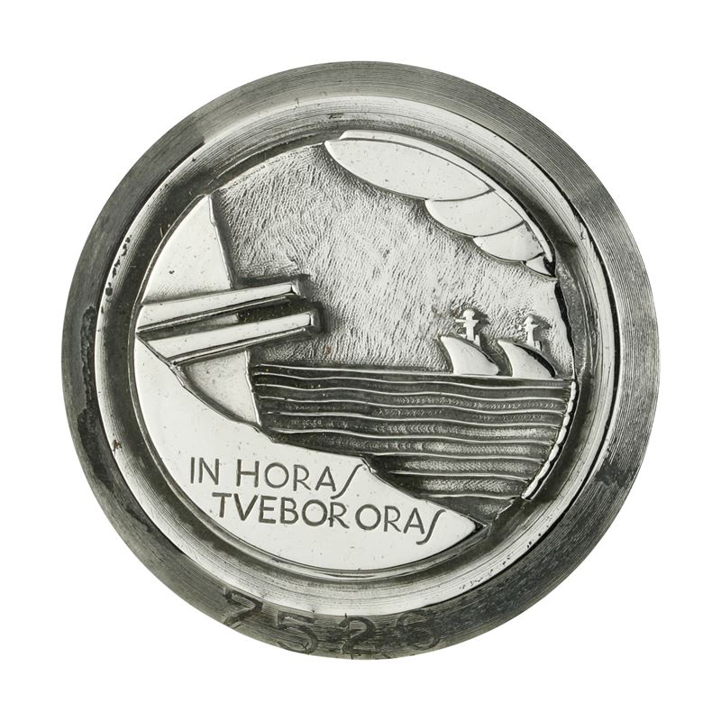 P in Horas Tuebor Oras 40 X 39 MM