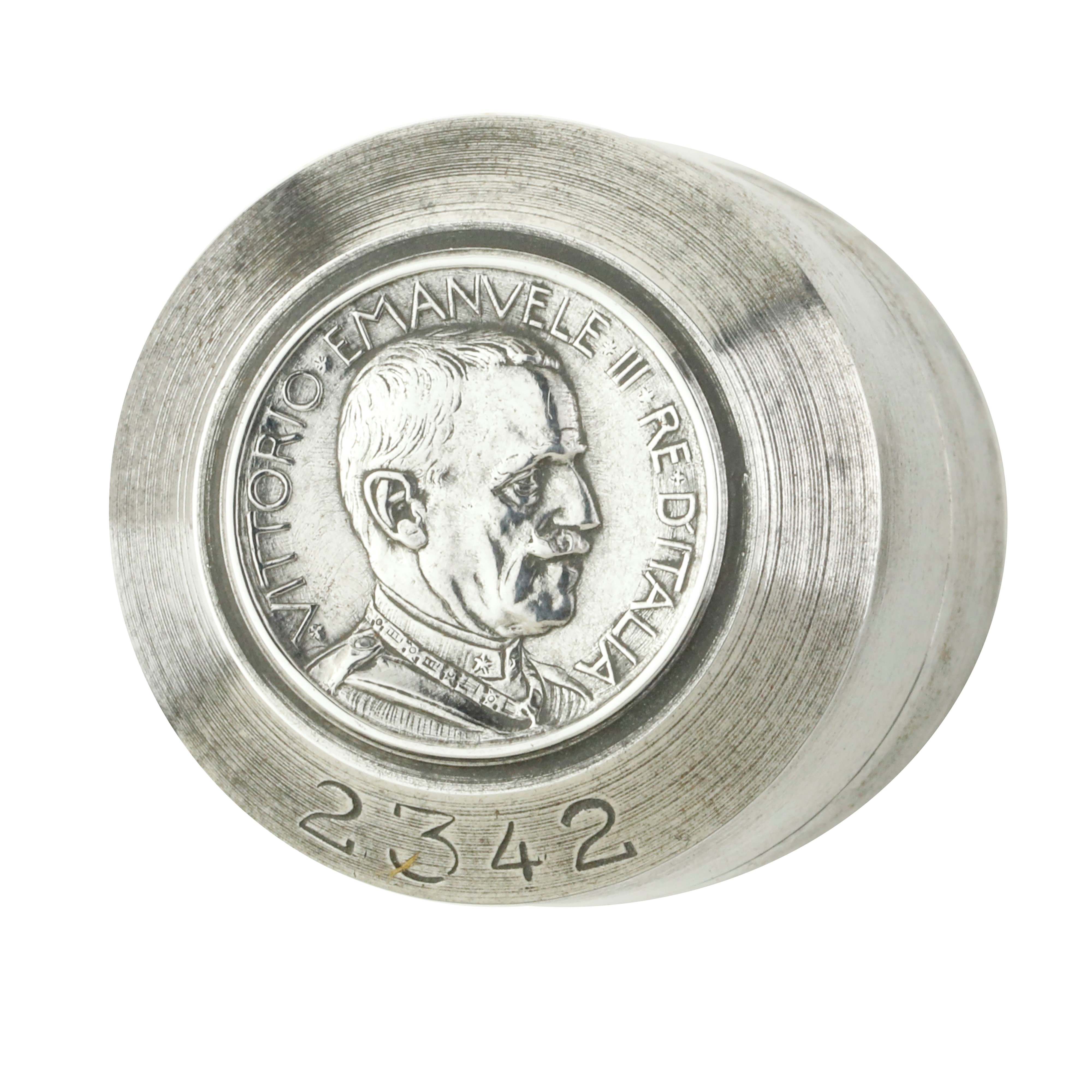 P Vittorio Emanuele III Re D'italia 30 X 34 MM