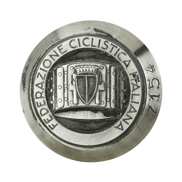 P Federazione Ciclistica Italiana 41 x 38 mm