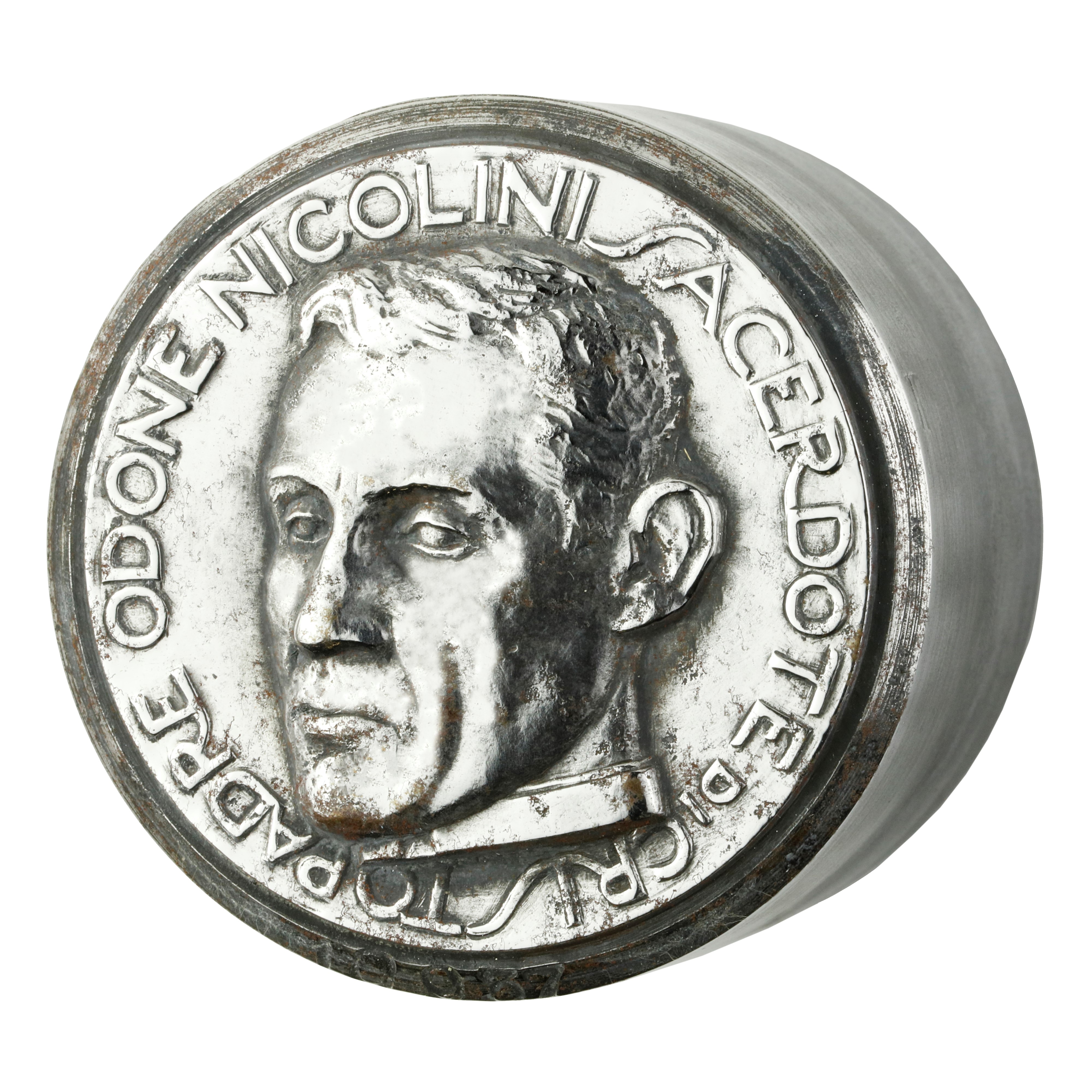 P Padre Oidone Nicolini Sacerdote di Cristo 55 X 48 MM