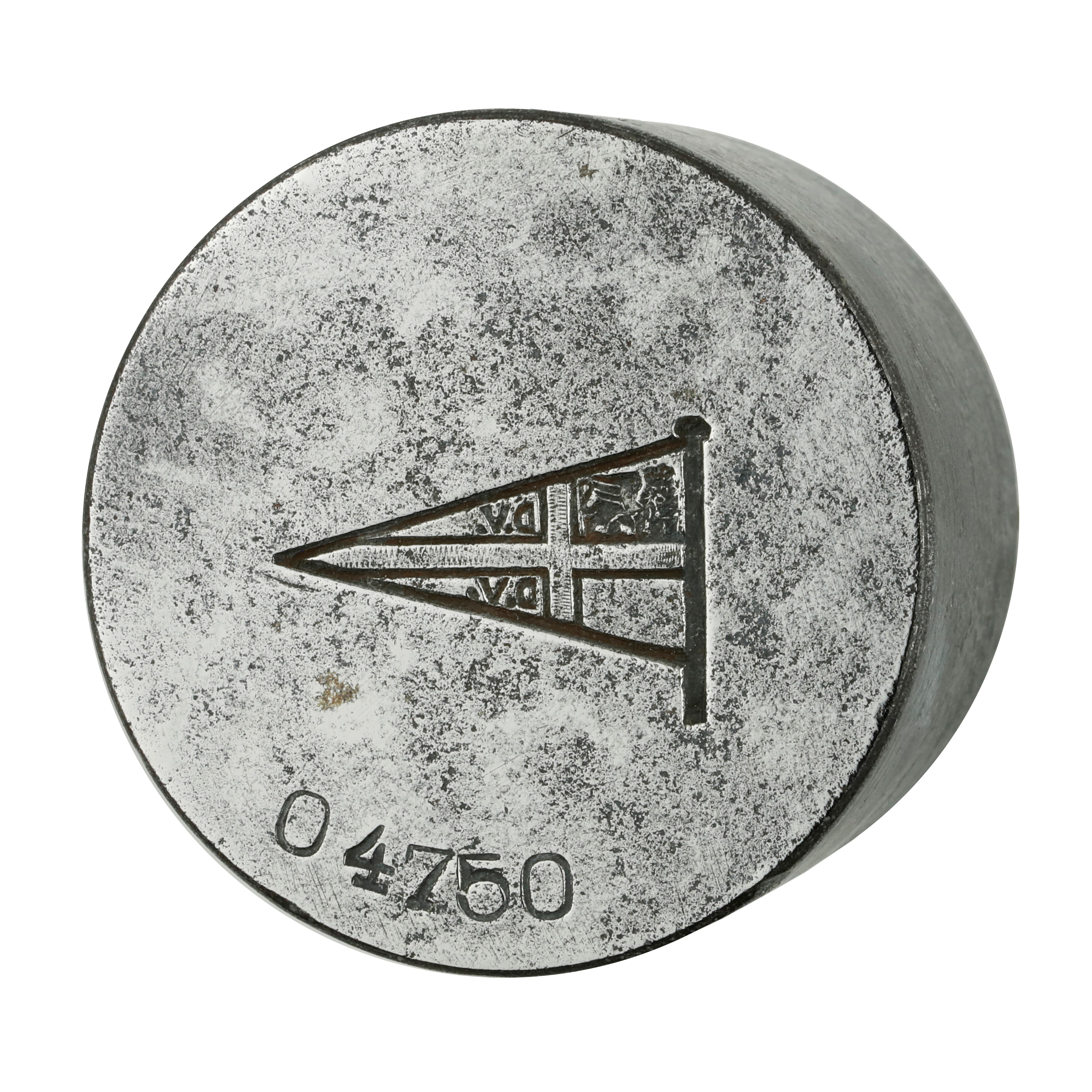 N D.V. 42 X 32 MM