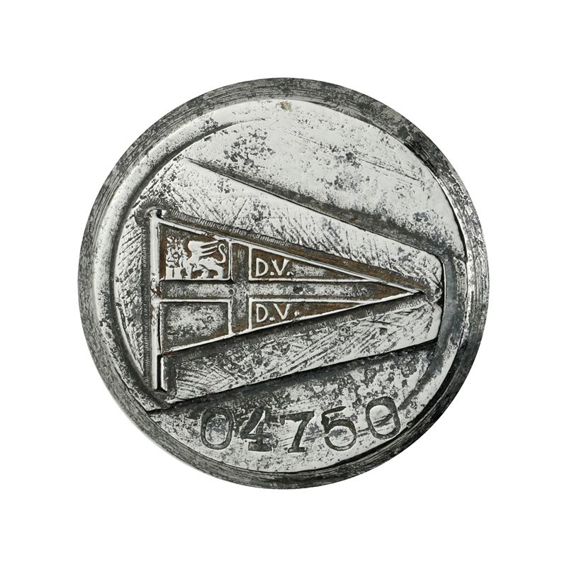 P D.V. 33 X 30 MM