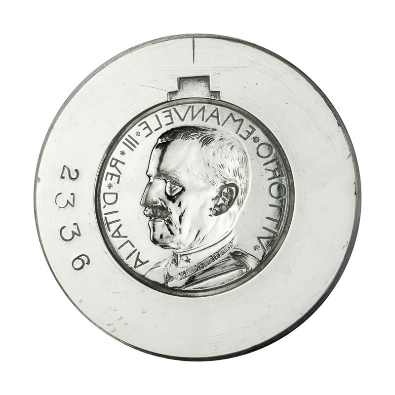 N Vittorio Emanuele III Re D'italia 64 X 49 MM