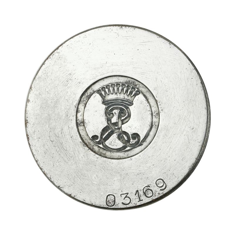 N R S e Corona 47 X 41 MM
