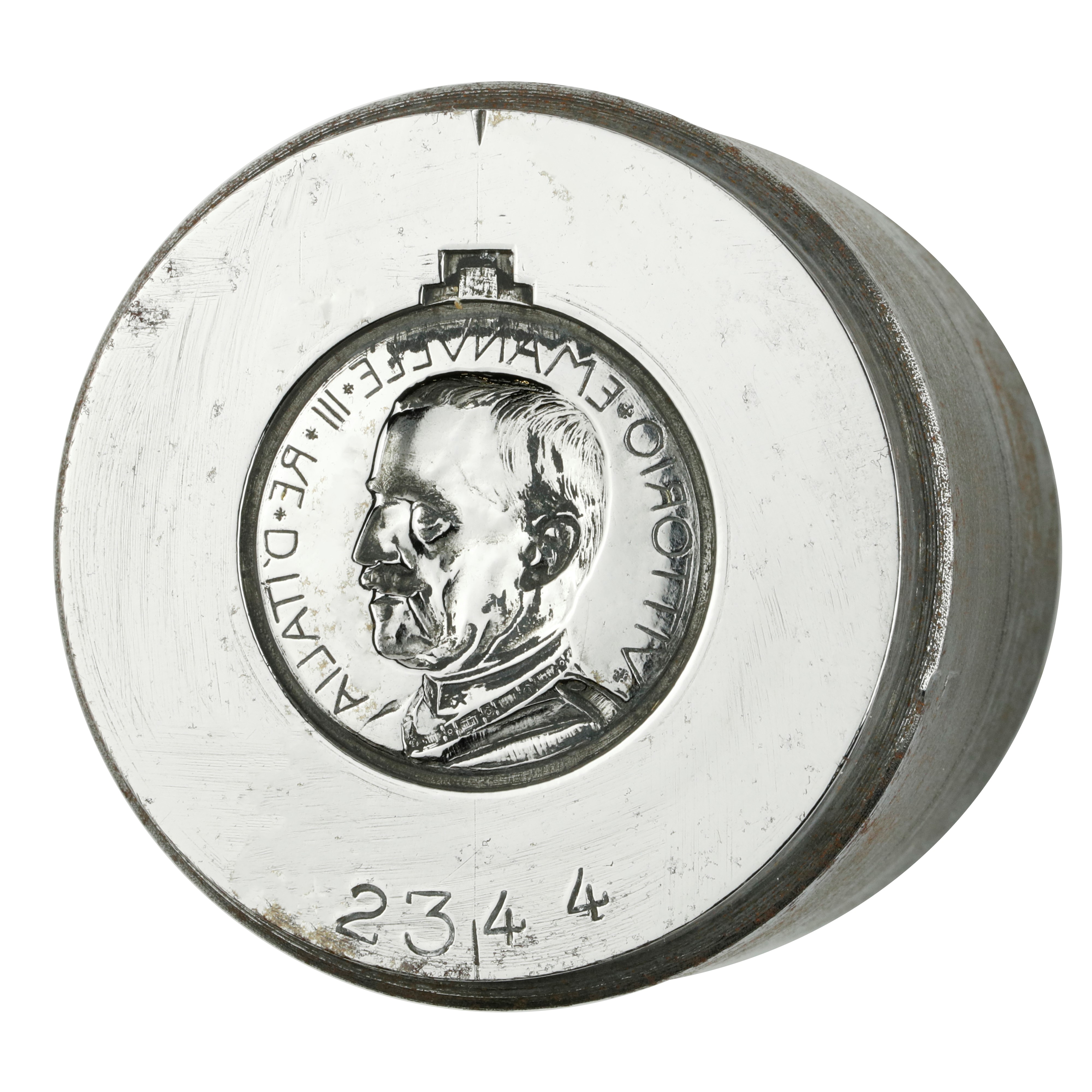 N Vittorio Emanuele III Re D'italia 52 X 43 MM