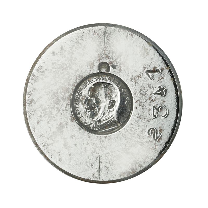 N Vittorio Emanuele III Re D'italia 42 X 34 MM