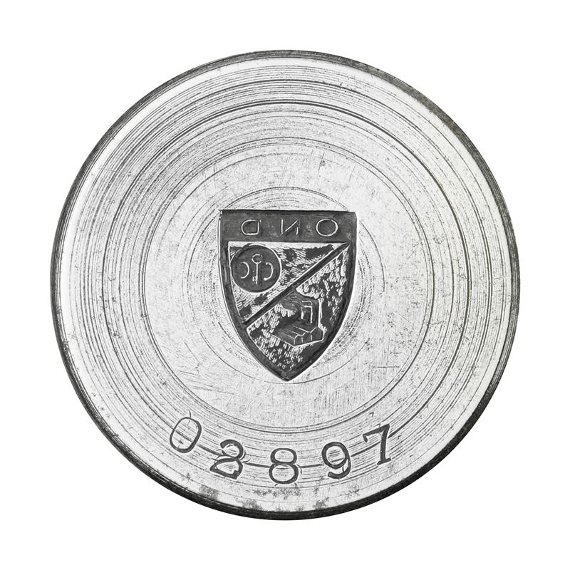N On D 42 X 37 MM