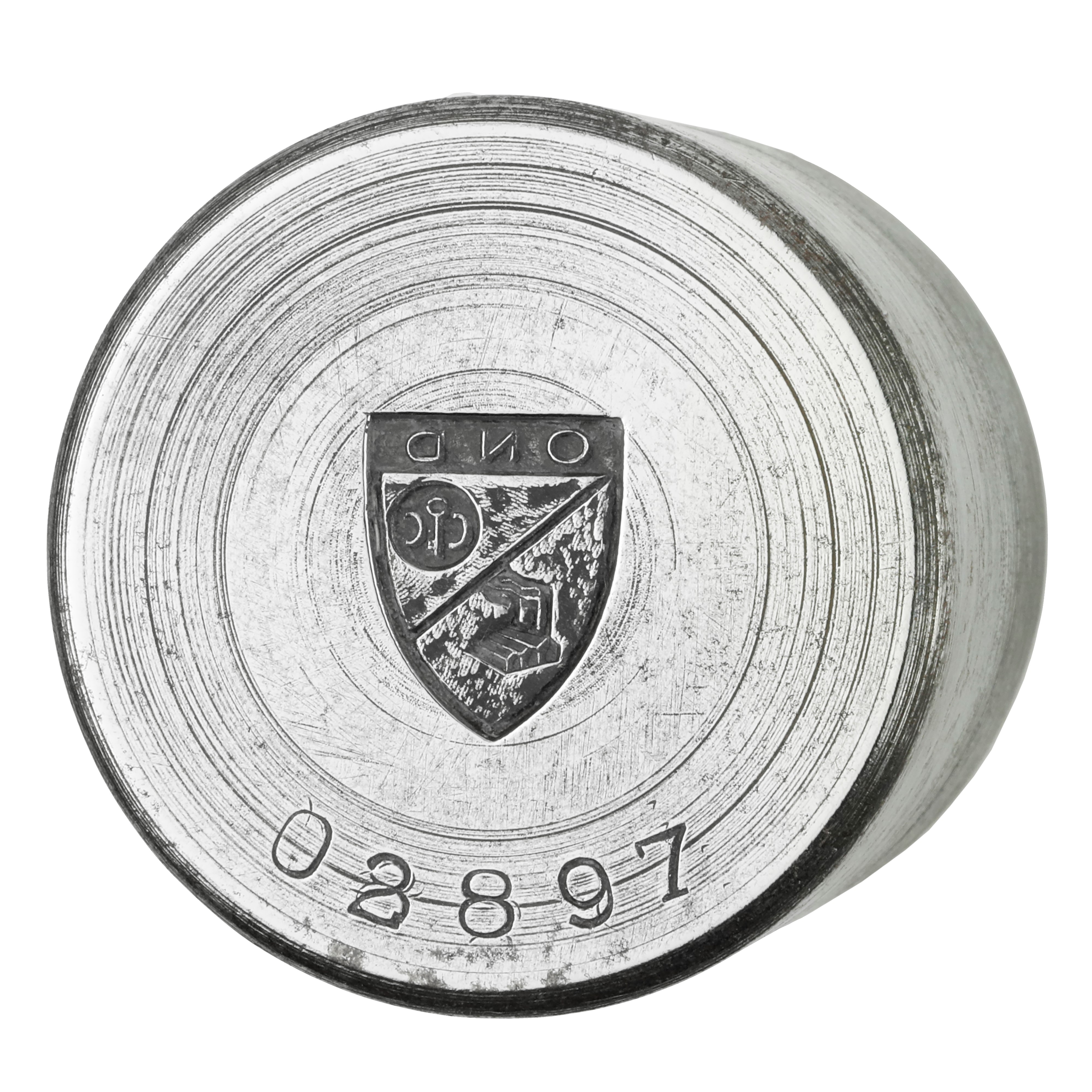 N On D 42 X 37 MM