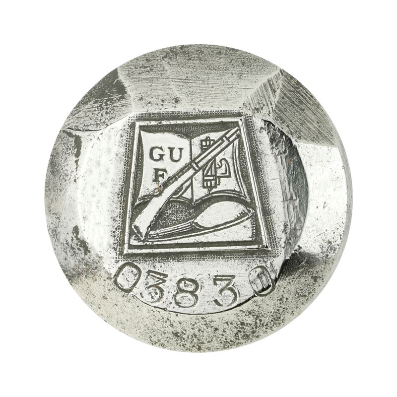 P G U F. (libro e Moschetto) 32 X 33 MM
