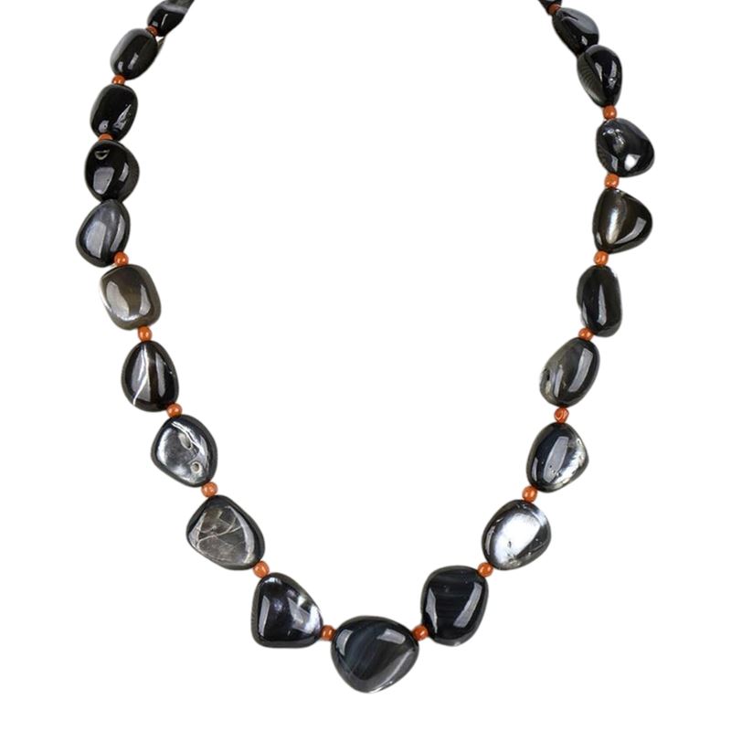 Collana a filo, oro giallo 18k con madreperla di Pinctada fucata e corallo Mediterraneo (Coralliu...