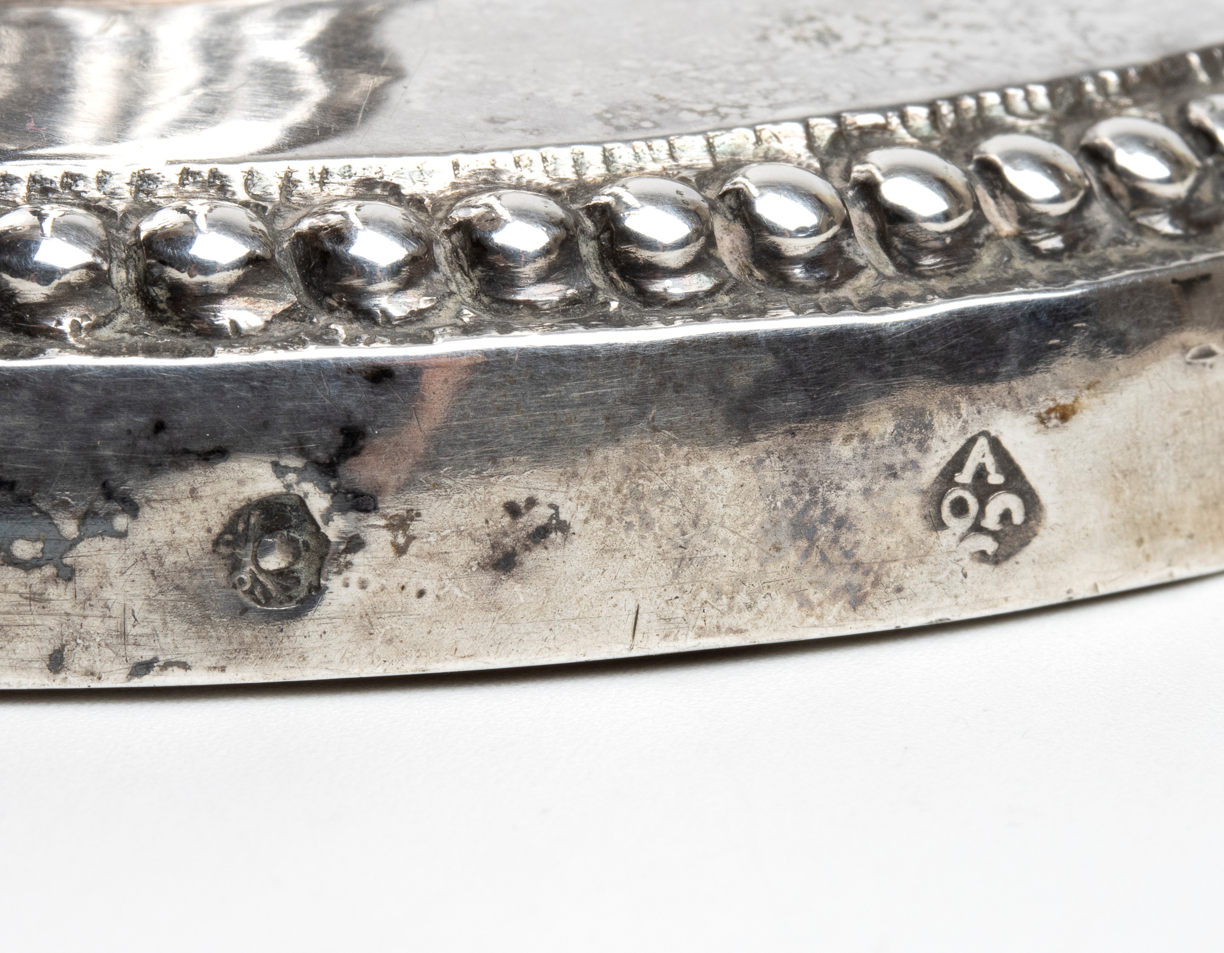 Coppia di candelieri italiani in argento