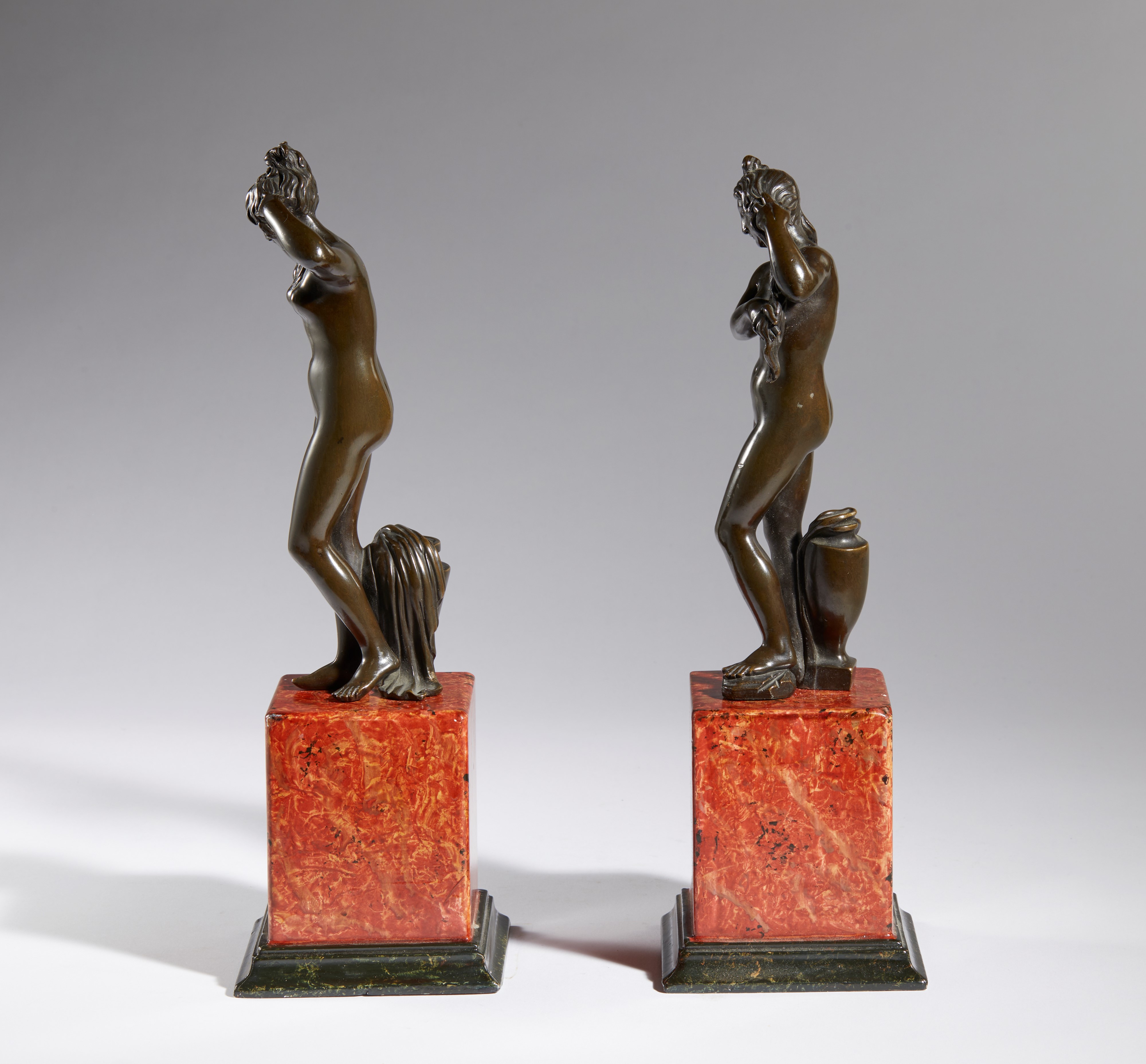 Coppia di Veneri anadiomene