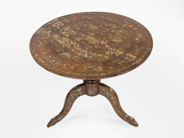 Sail Oriental Table in Walnut and Mother-of-Pearl