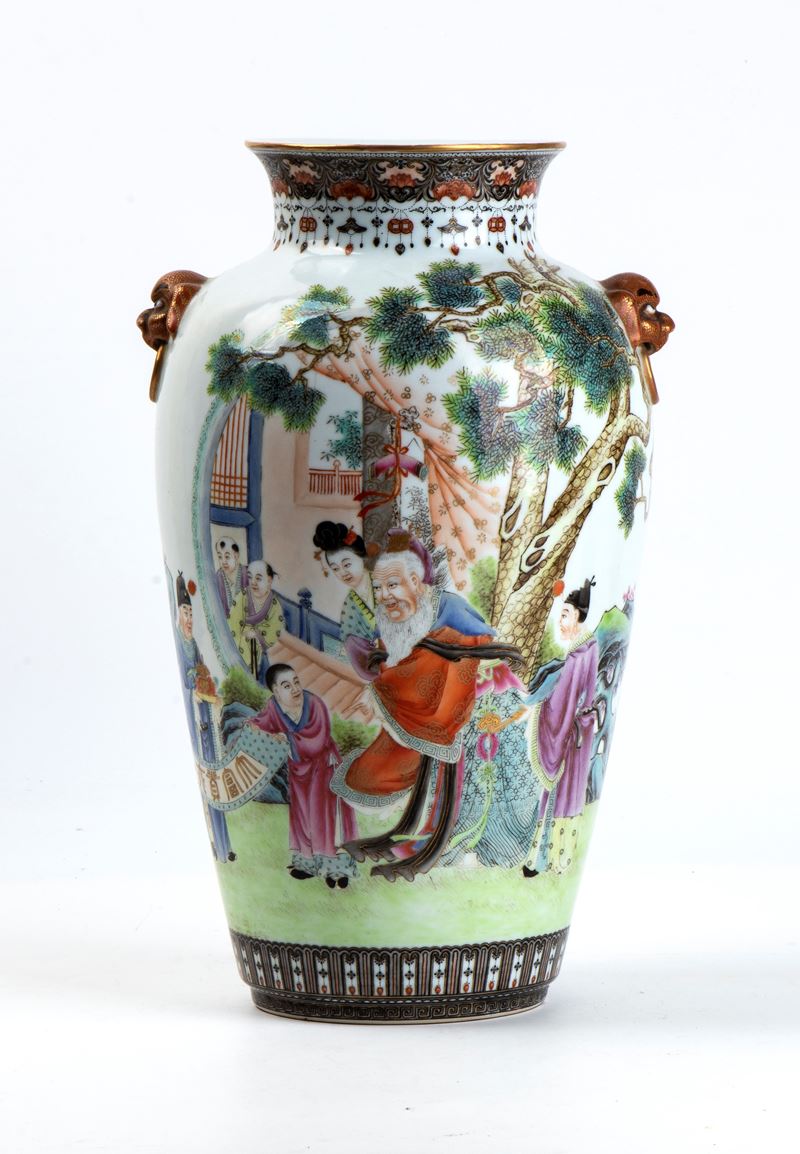 Importante vaso in porcellana policroma