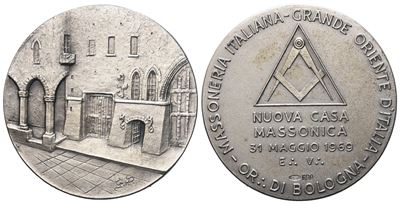 Medaglia Nuova Casa Massonica 31 Maggio 1969 Or. di Bologna, Ag (34,3 MM)