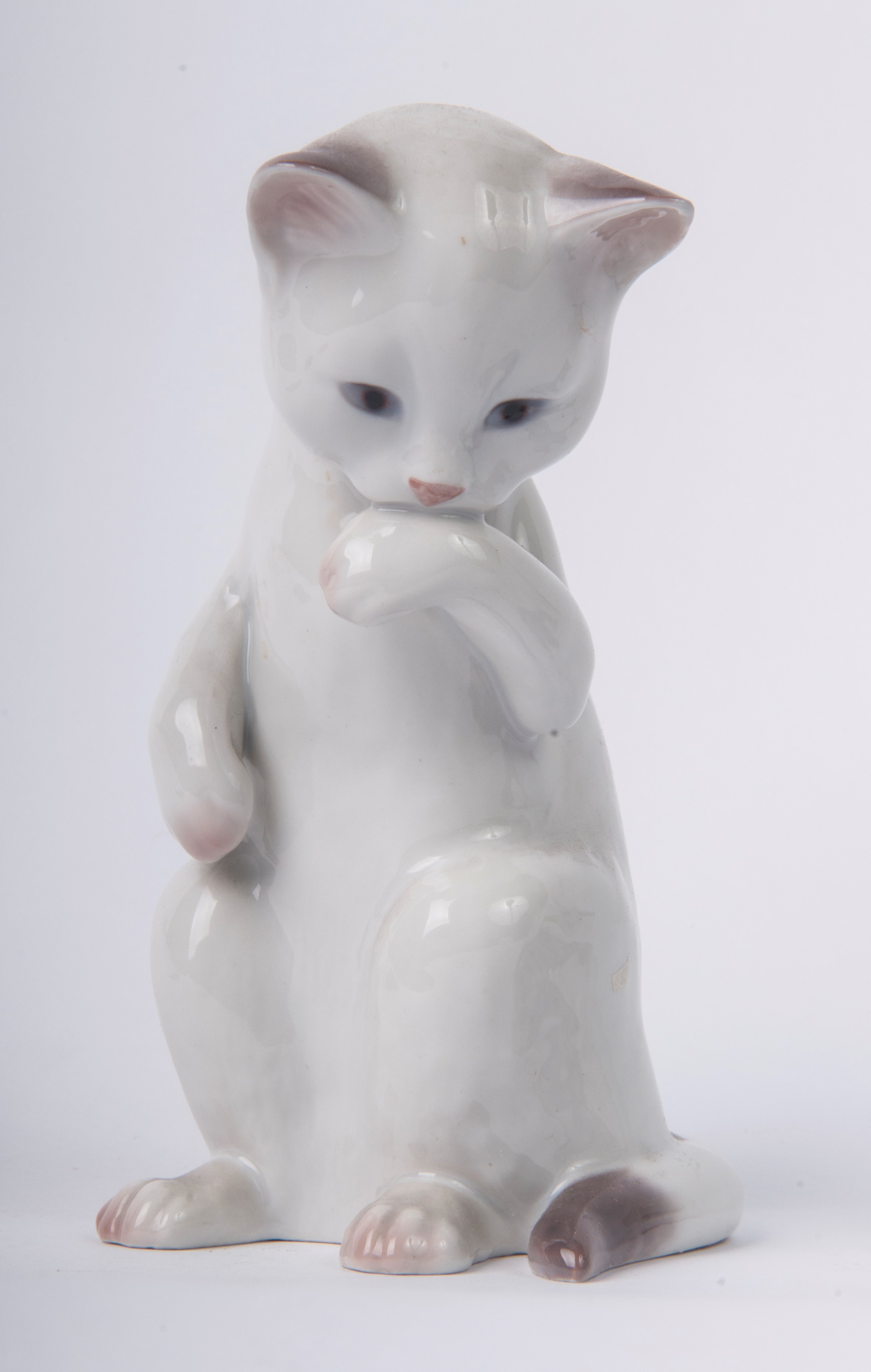 Lotto di Due Sculture a Forma di Gatto