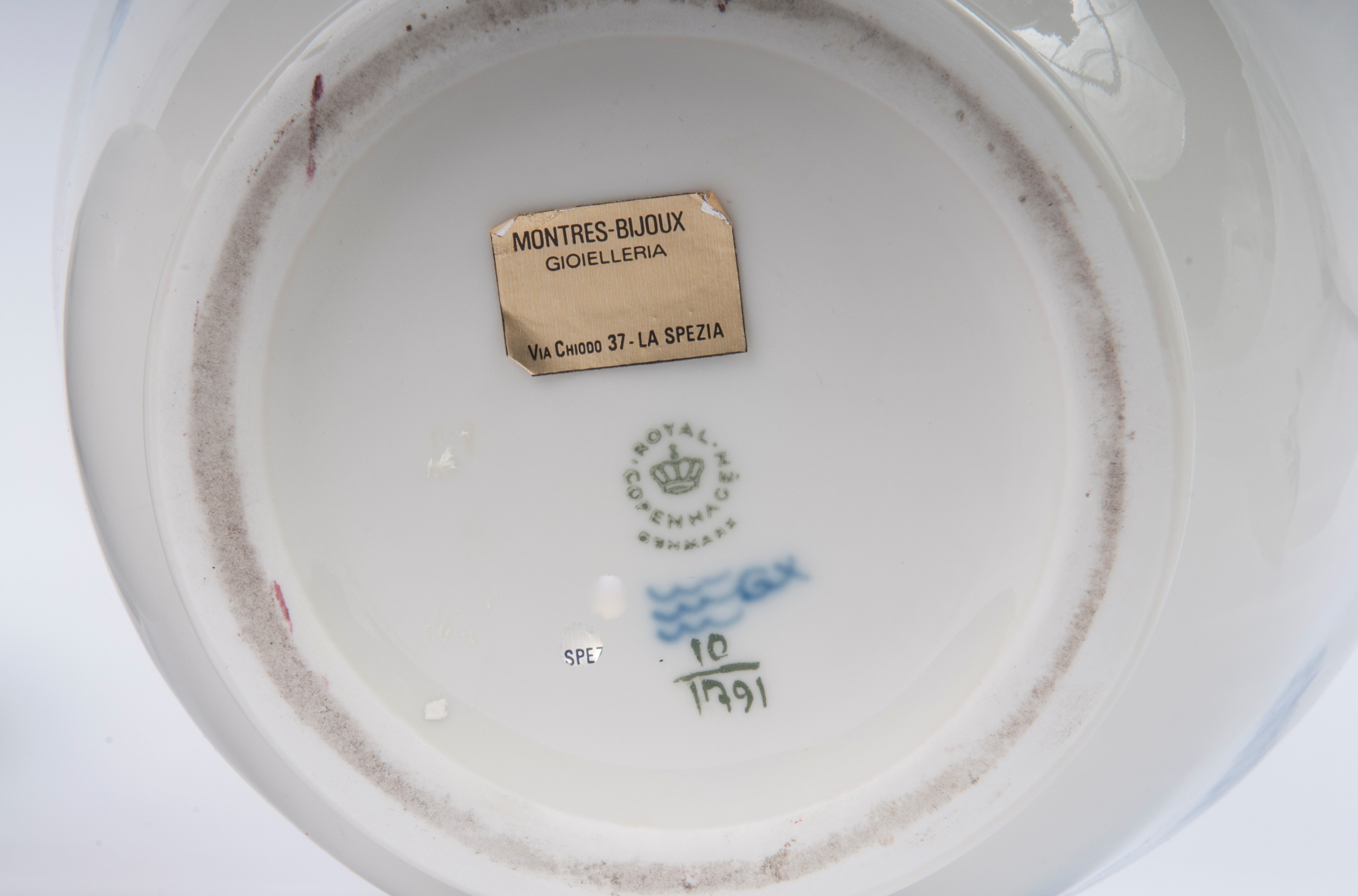 Lotto di un Vaso ed una Potiche