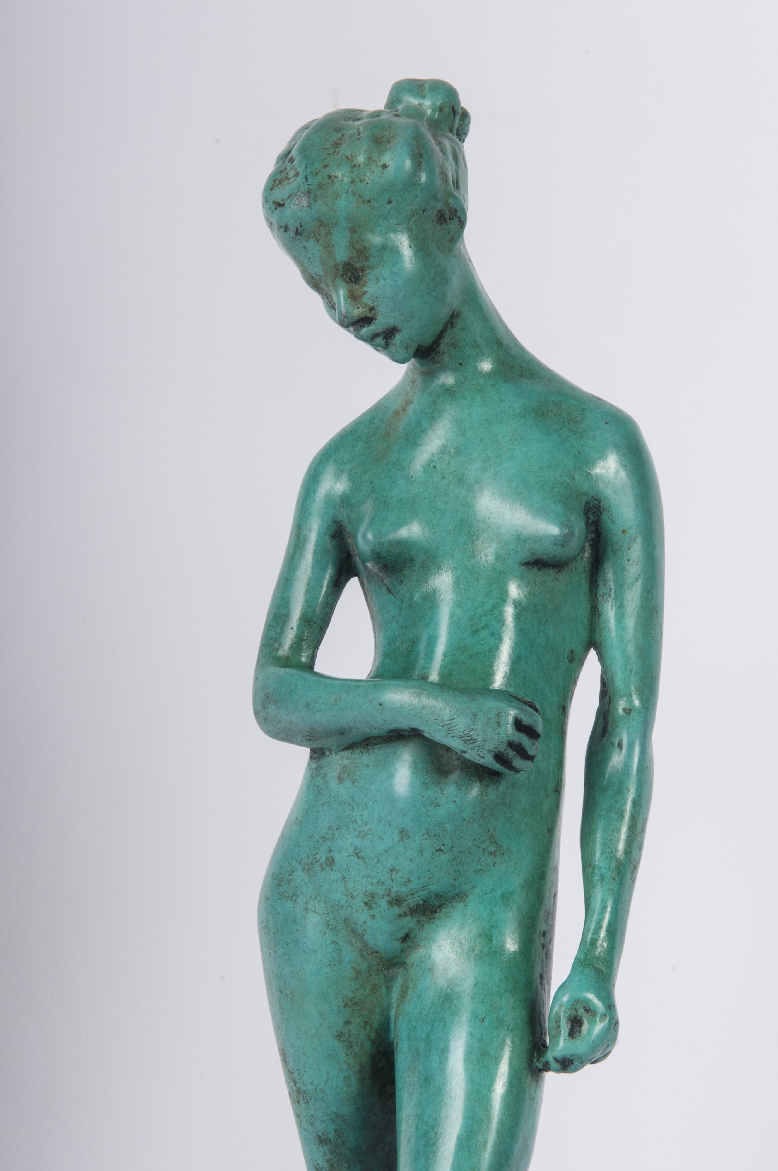 Nudo femminile scultura a tutto tondo