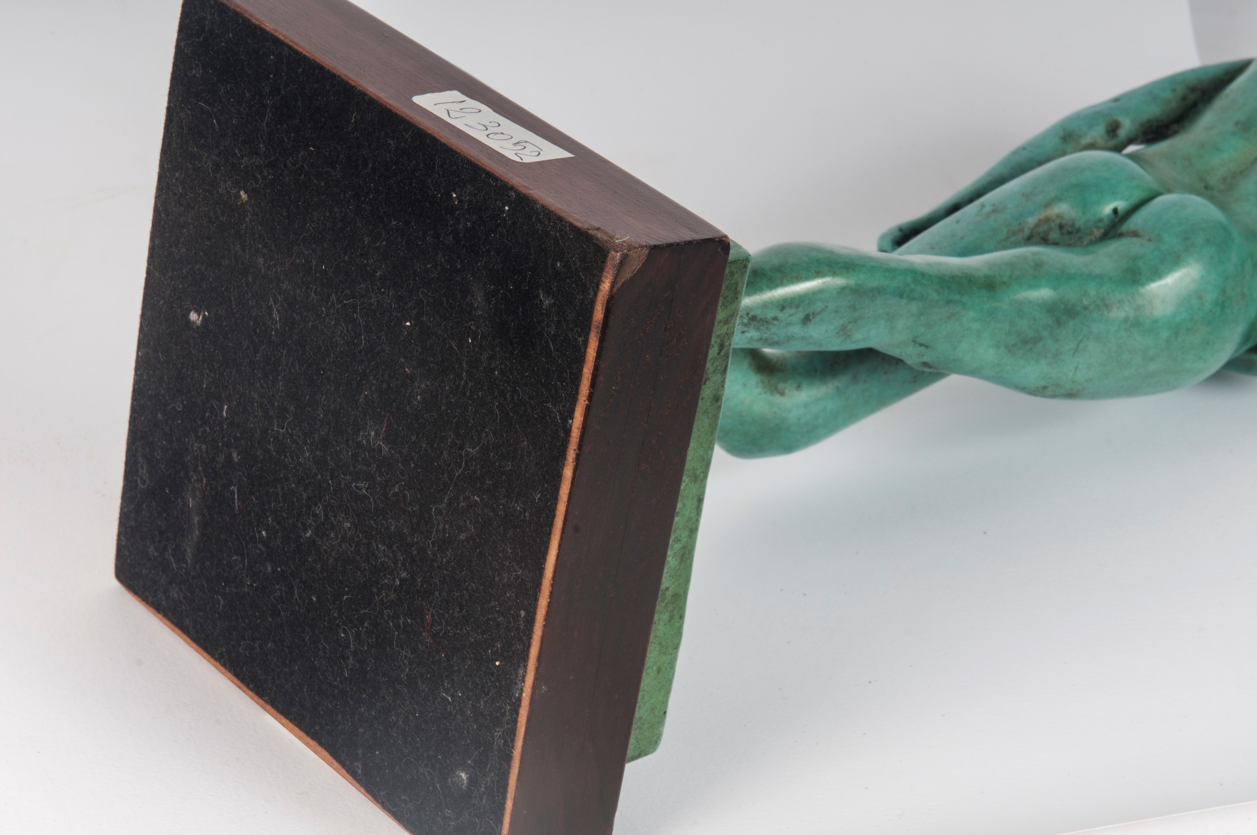 Nudo femminile scultura a tutto tondo