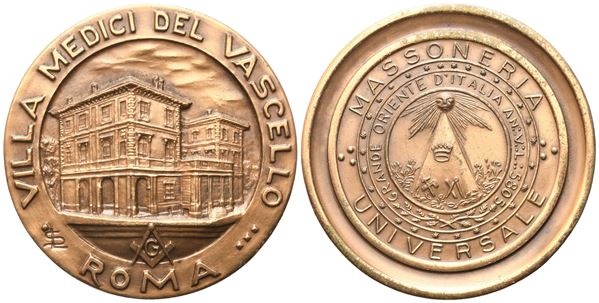Medaglia Villa Medici Del Vascello Roma, Massoneria Universale (51,3 mm)  - Auction MASONIC MEDALS & JEWELS From the Early 19th to the Late 20th Century - Bertolami Fine Art - Casa d'Aste