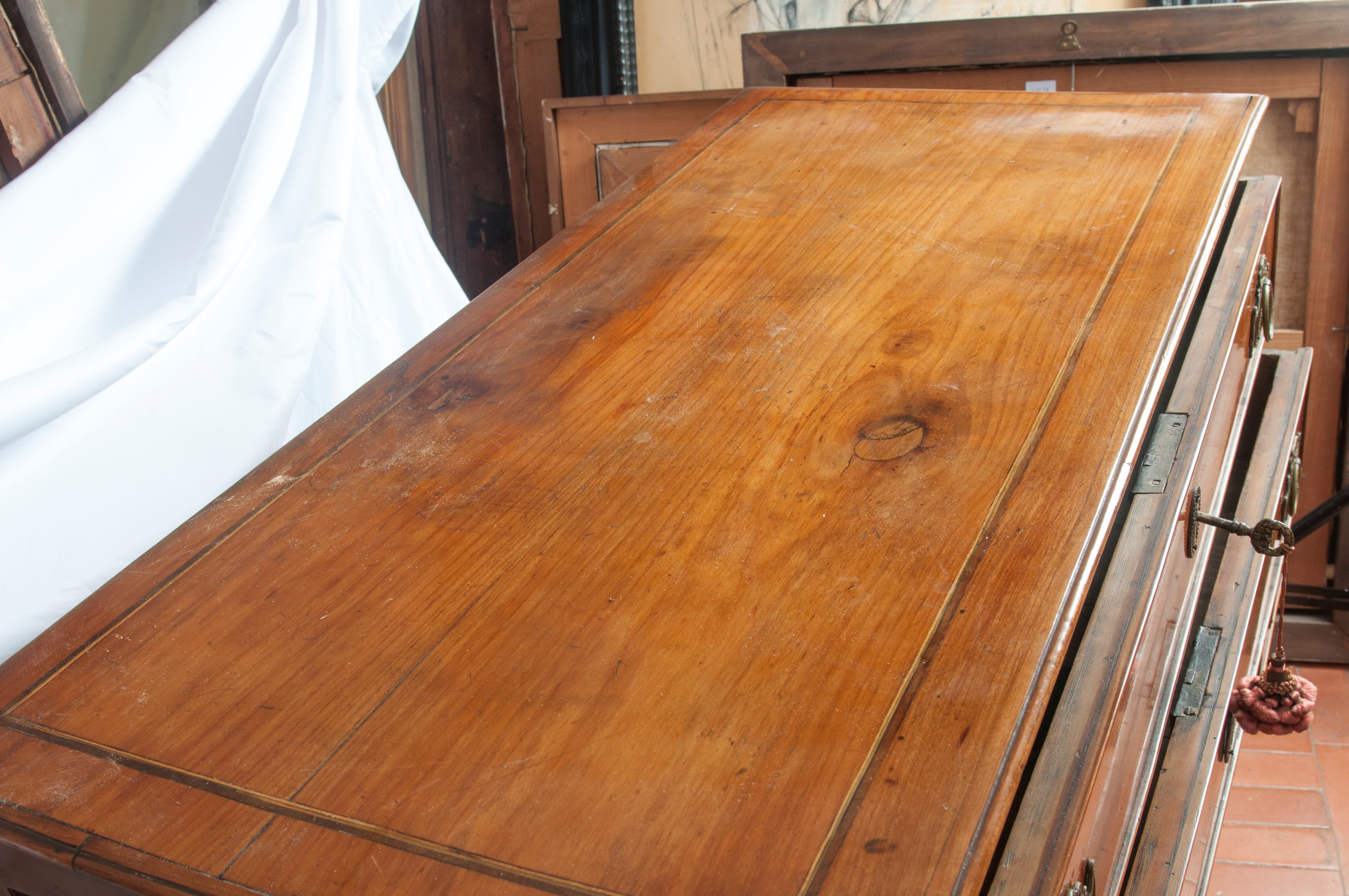 Cassettiera in Legno di Forma Rettangolare