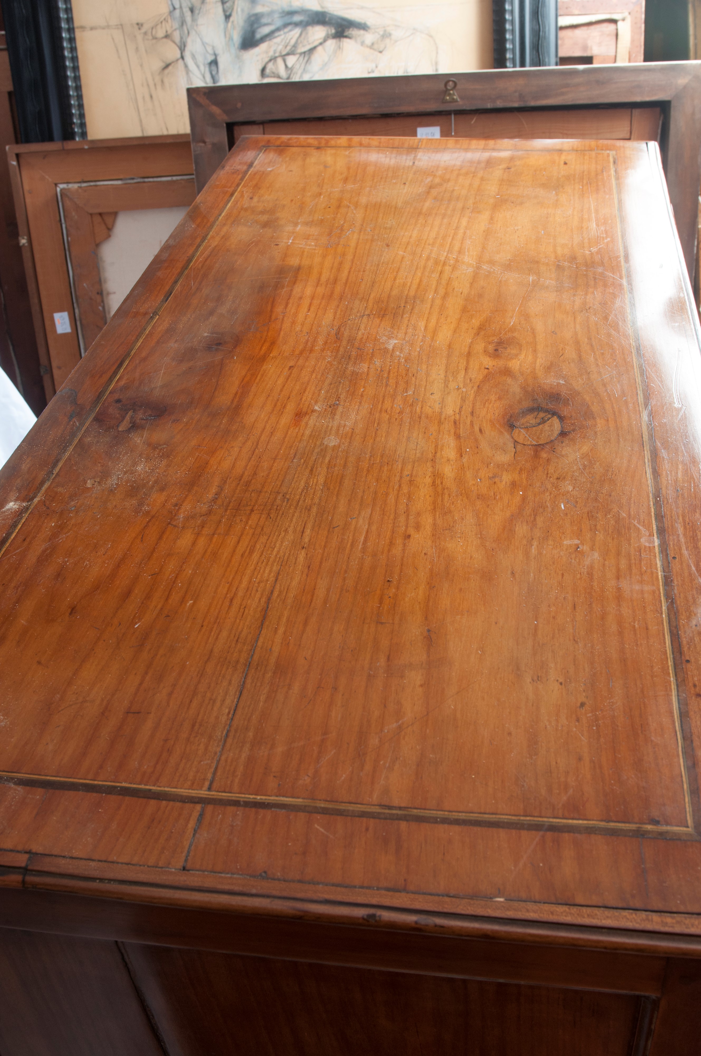 Cassettiera in Legno di Forma Rettangolare