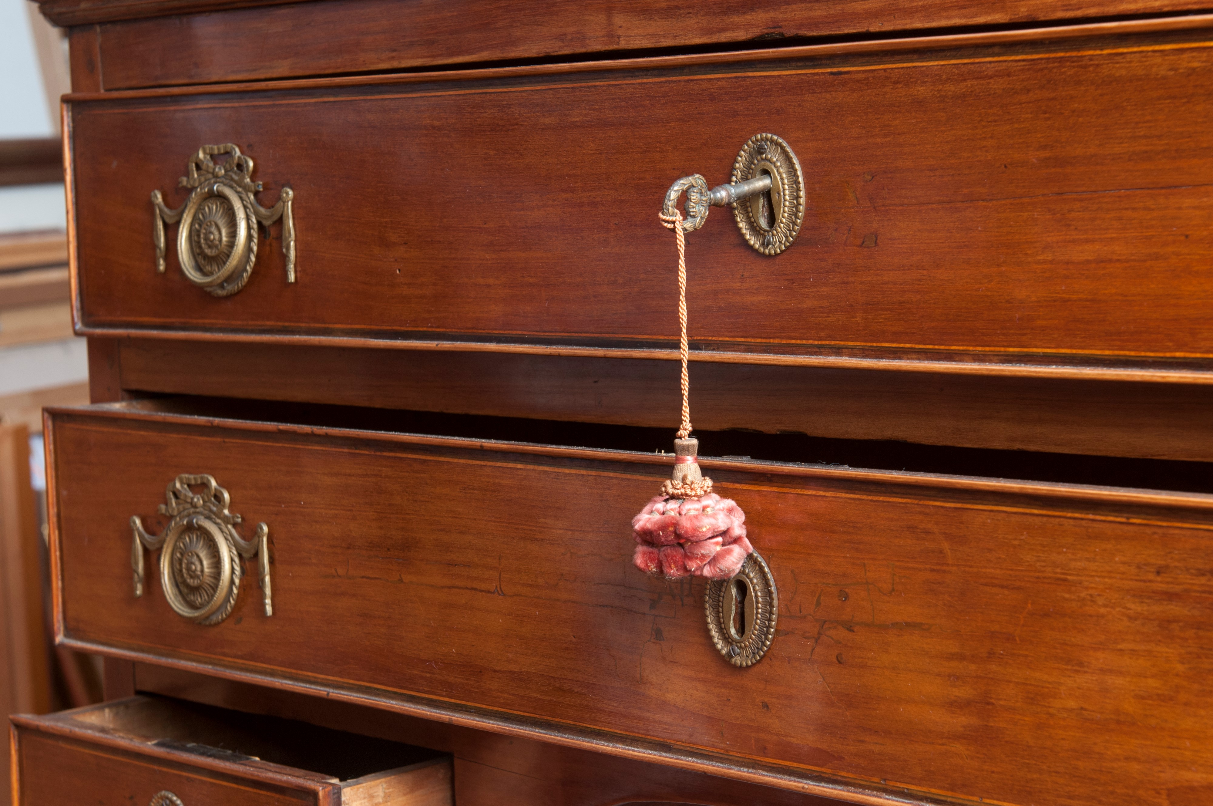 Cassettiera in Legno di Forma Rettangolare