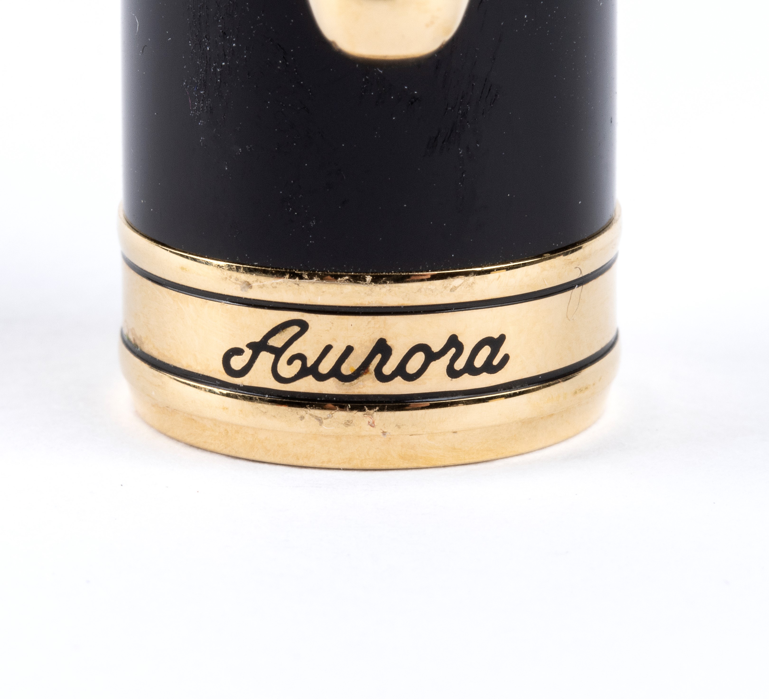 Aurora - Penna stilografica in resina nera con pennino in oro 14k