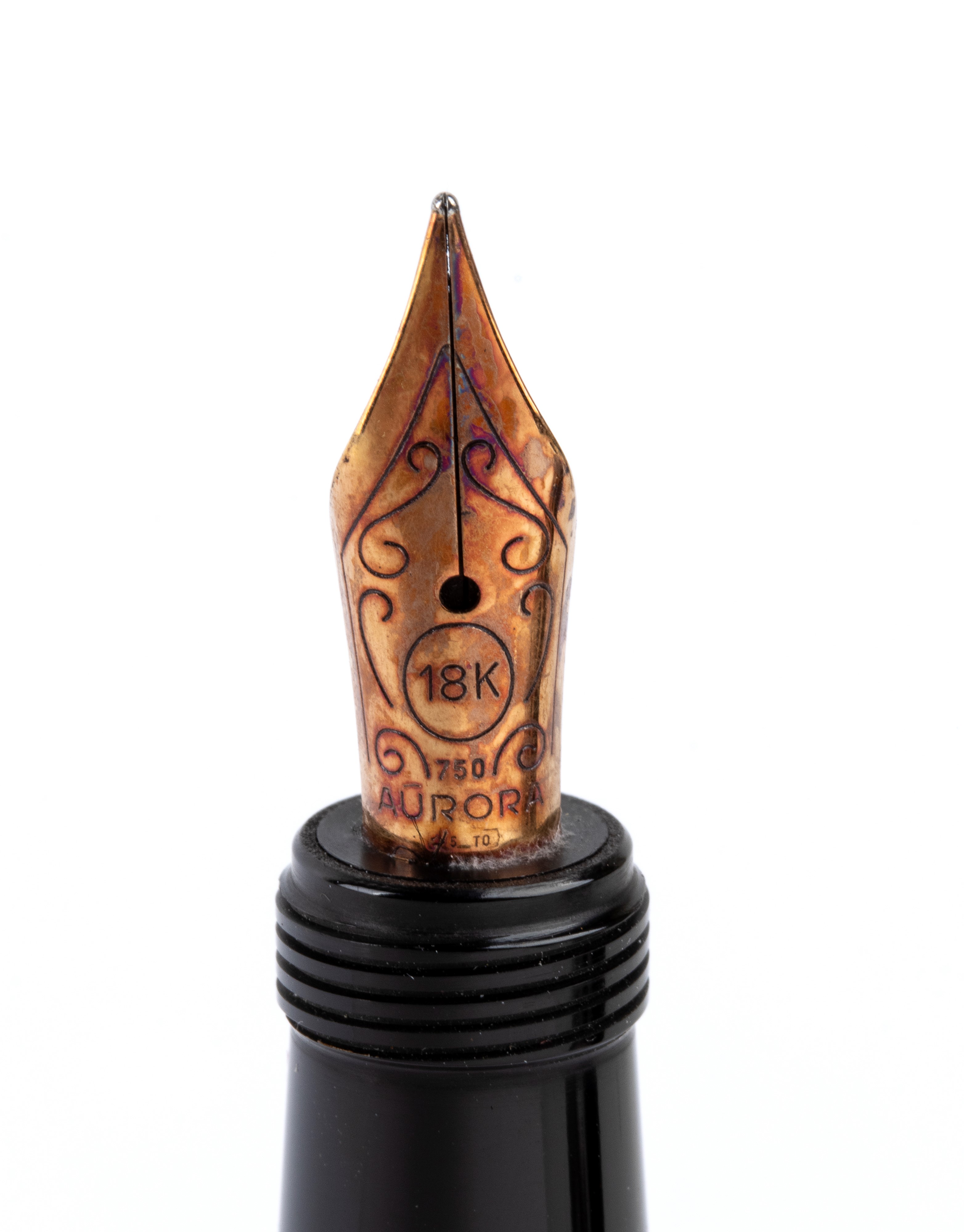 Aurora - Penna stilografica dorata n. 0572 con pennino in oro 18k