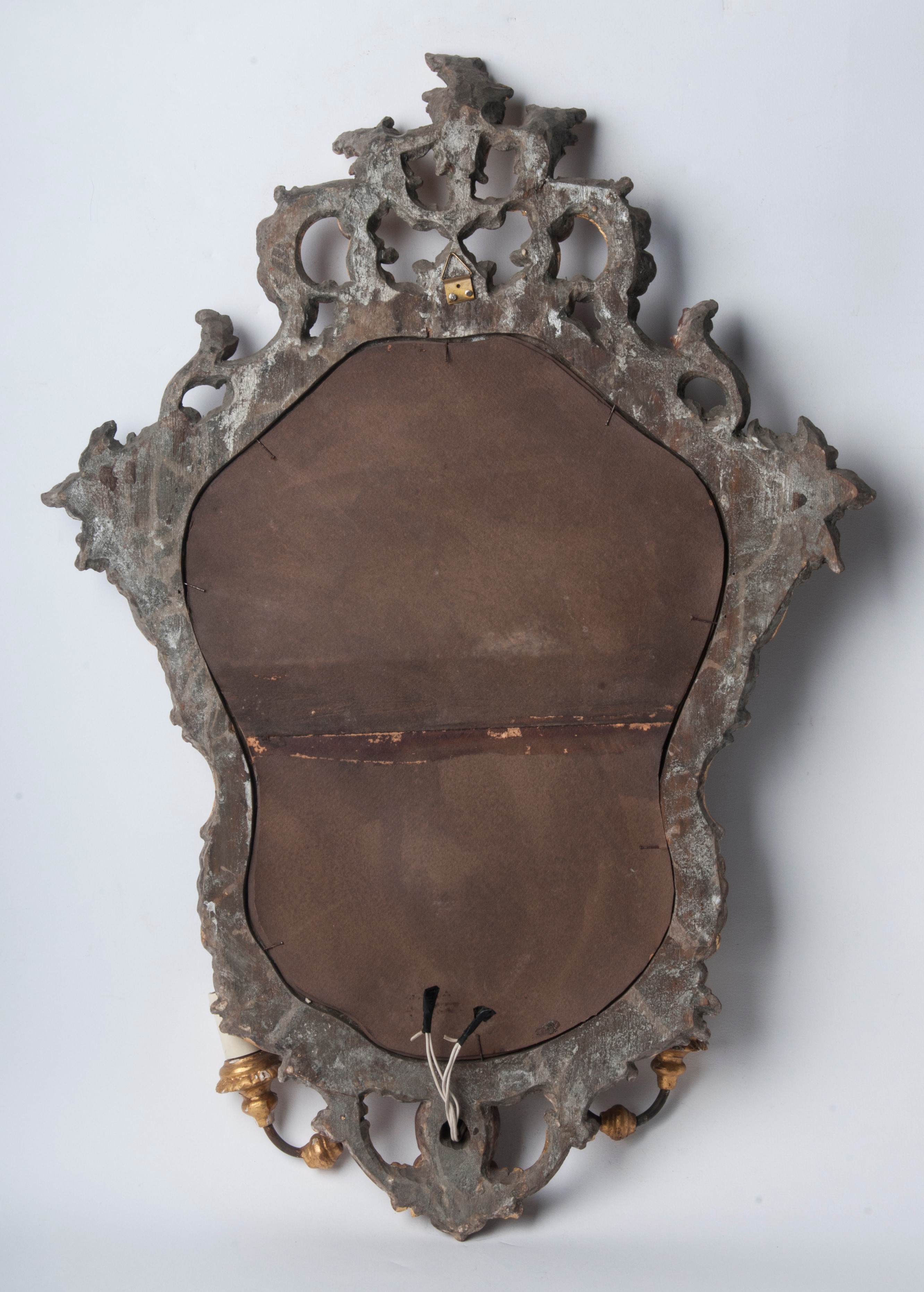 Appliques da muro con specchio, legno argentato e lacca rossa, prima metà XX secolo
