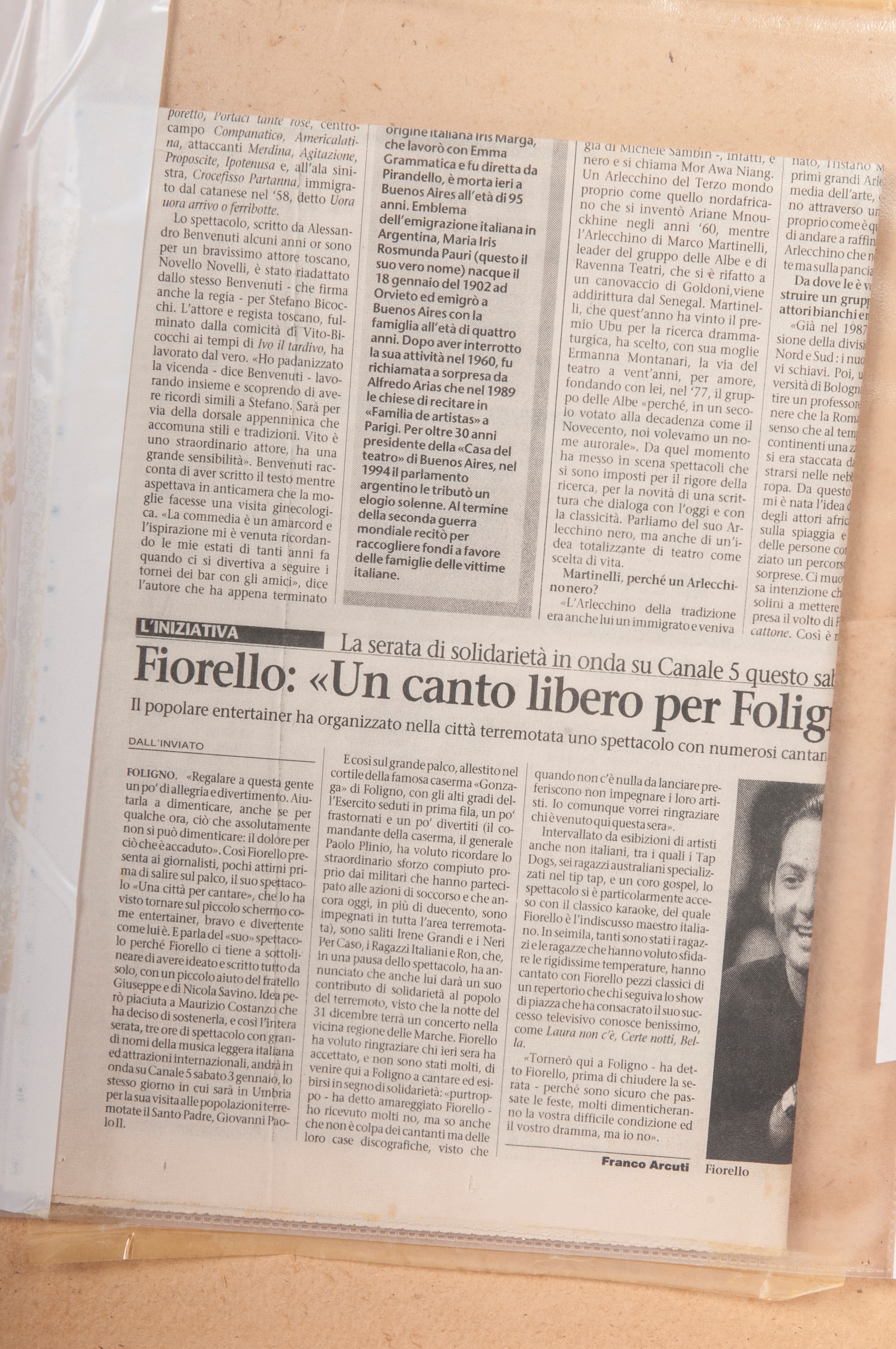 Illustrazione dalla Divina Commedia con Dante e Caronte