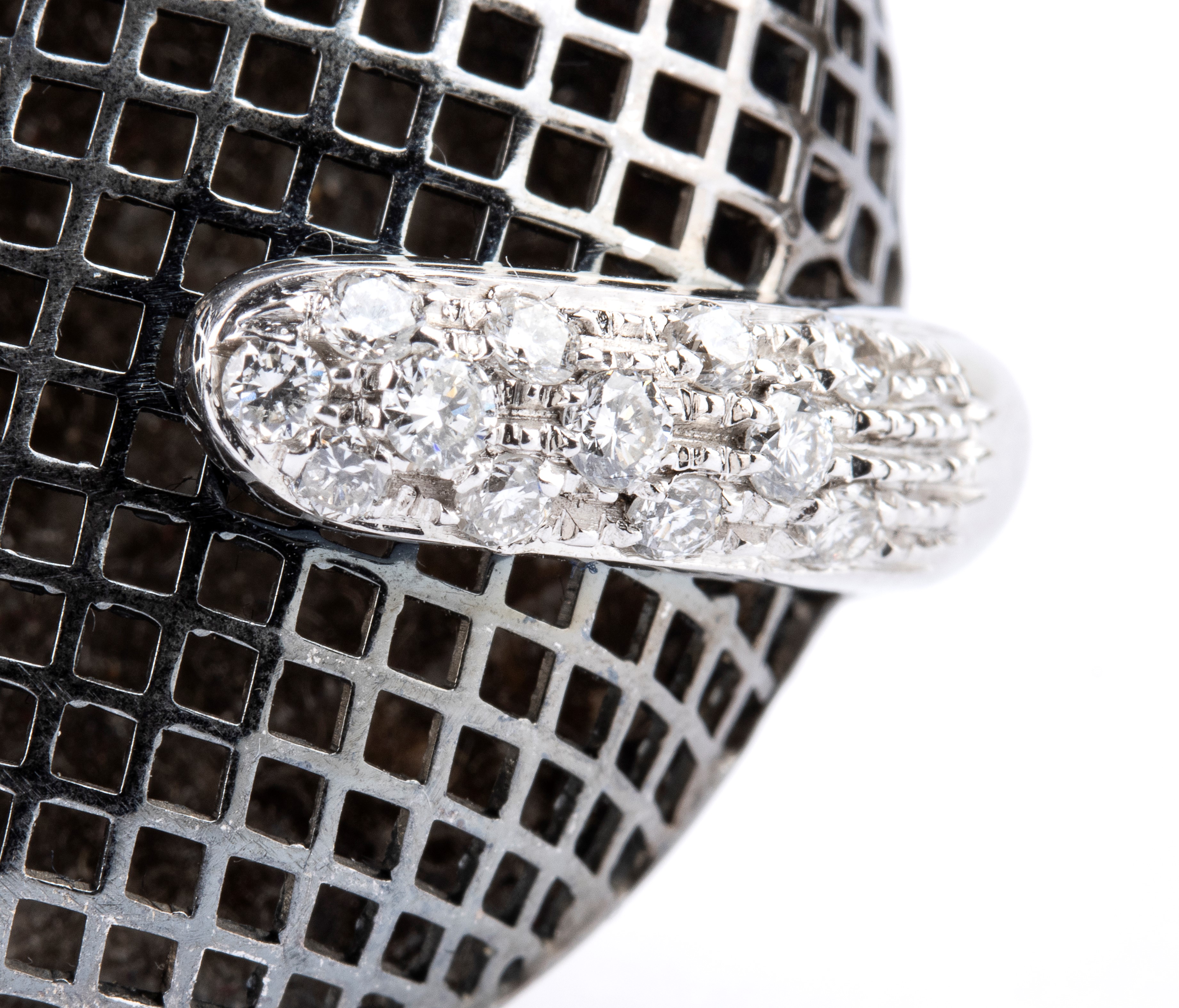 Paio di orecchini in oro con diamanti