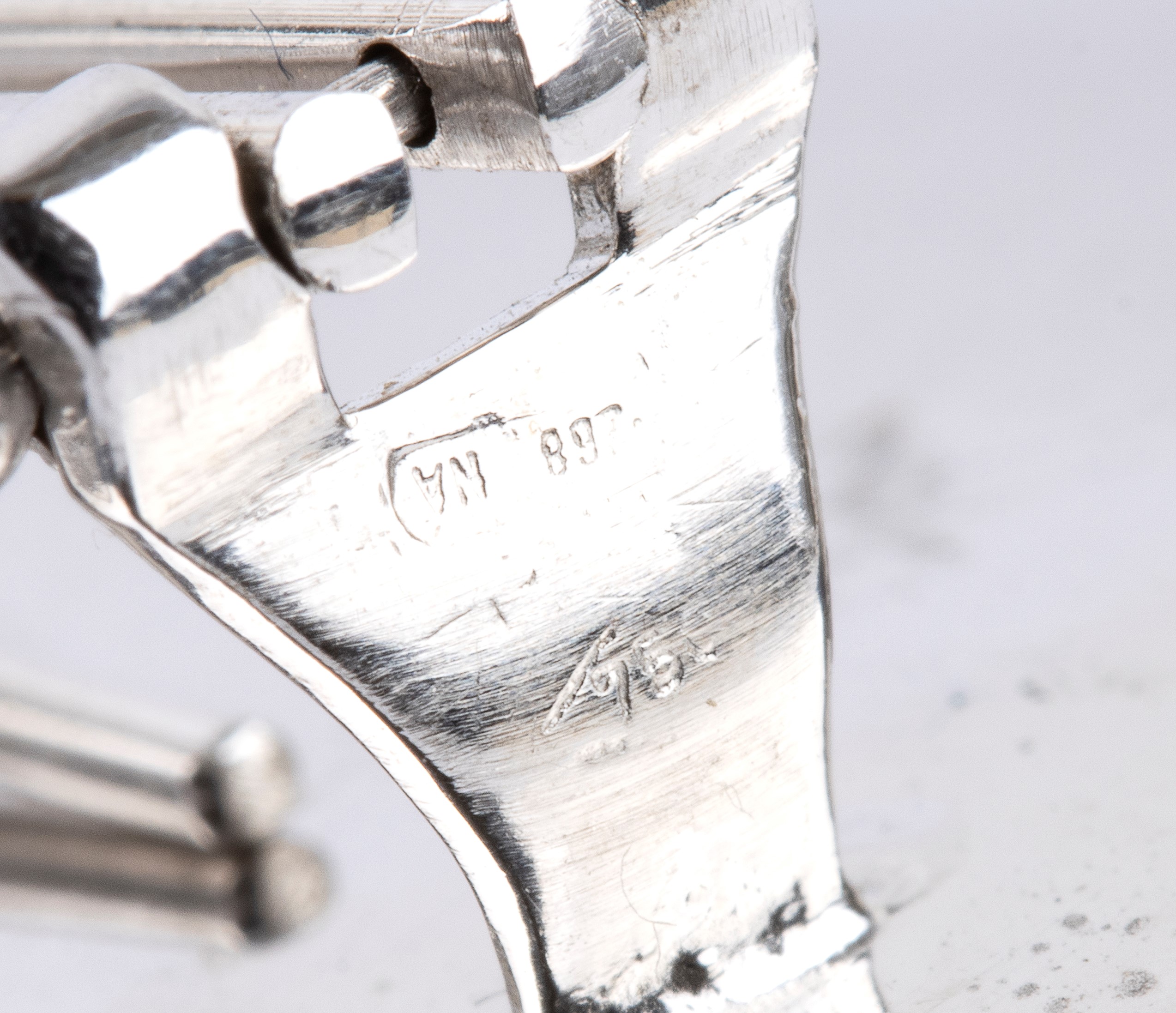 Paio di orecchini in oro con diamanti