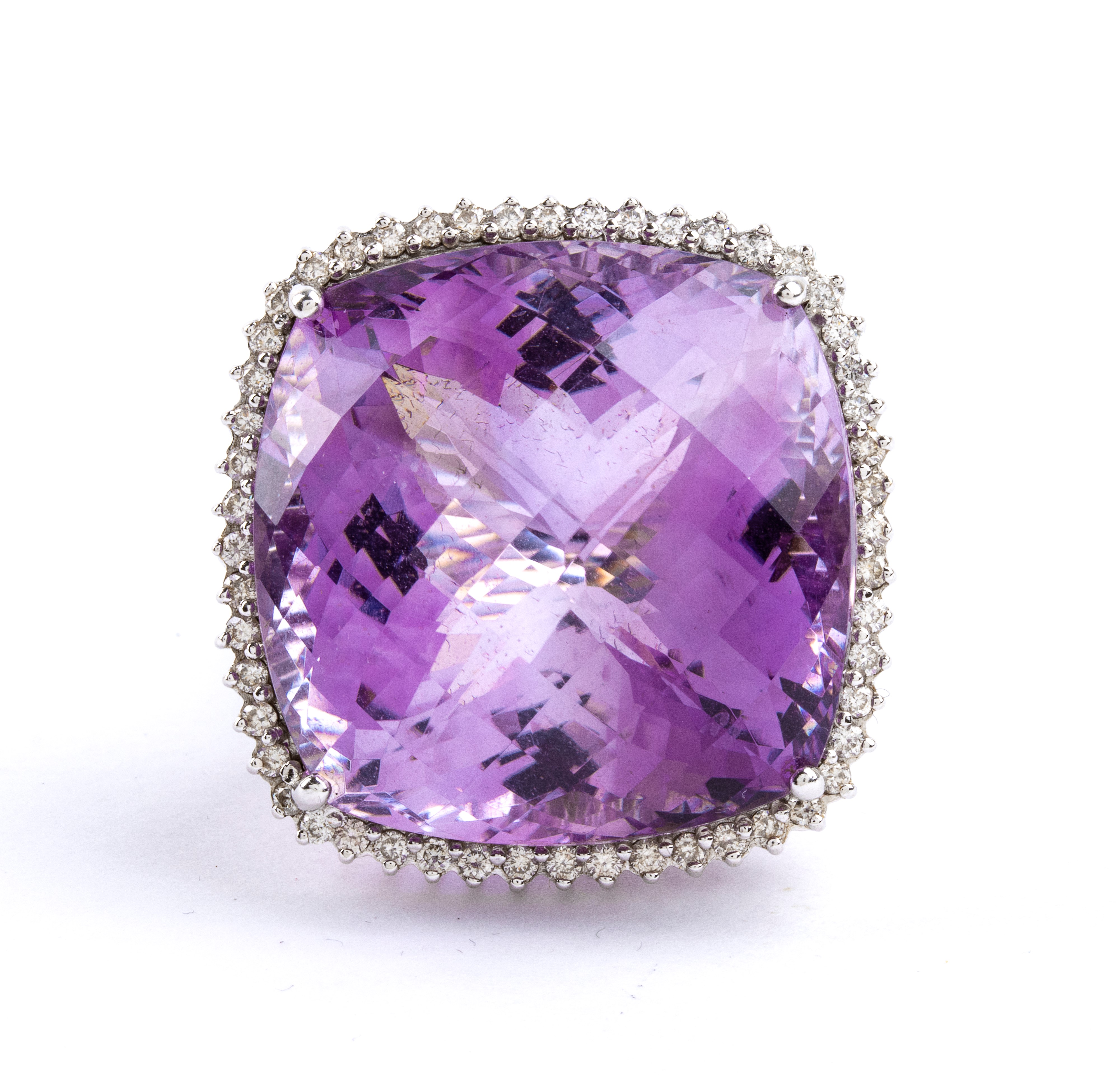 Anello in oro con ametista e diamanti