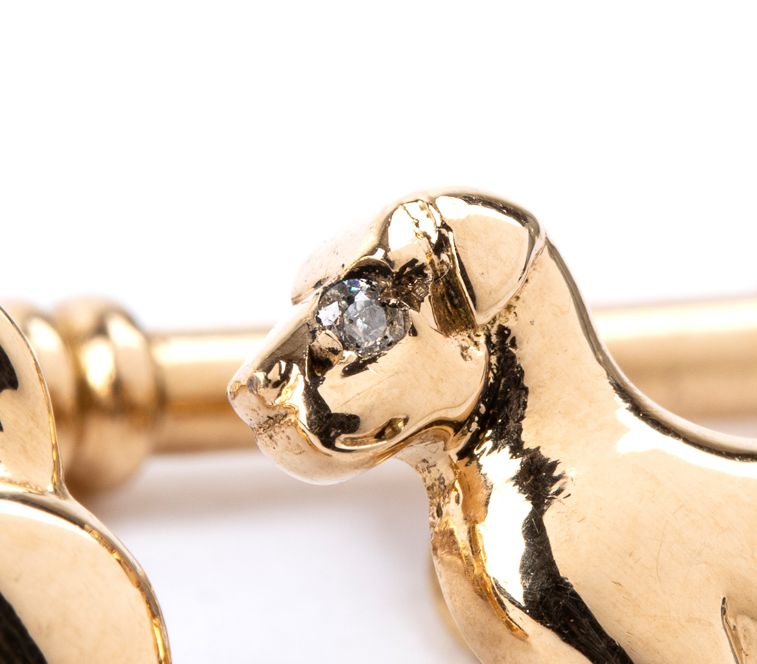 Gemelli in oro giallo 18k a forma di cani bassotti con diamanti e rubini cabochon