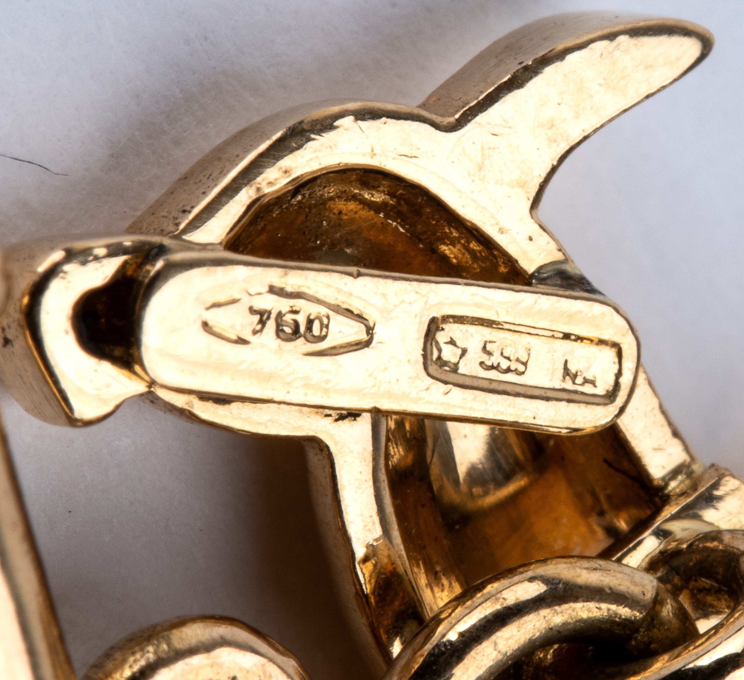 Gemelli in oro giallo 18k a forma di cani bassotti con diamanti e rubini cabochon