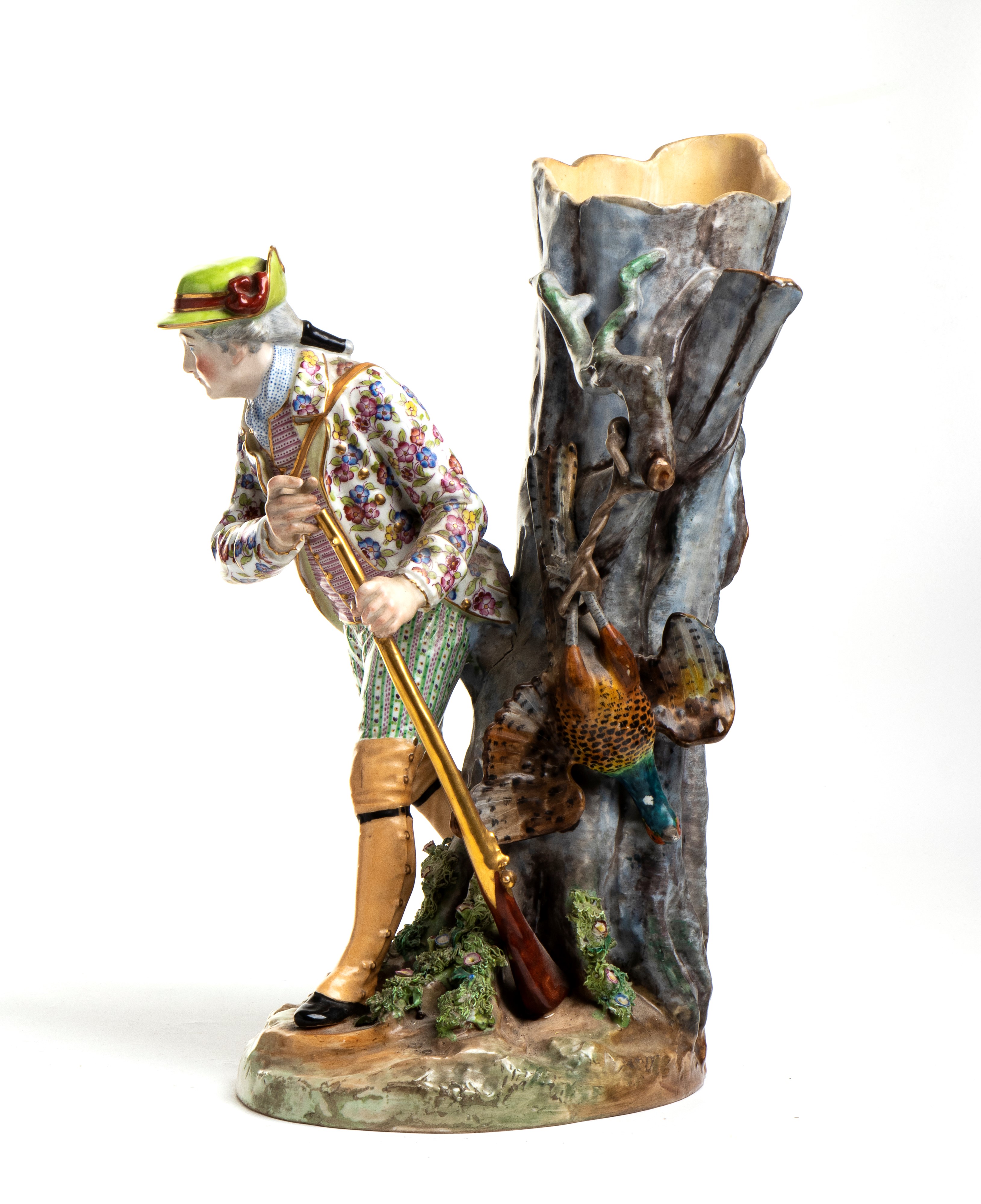 Scultura in porcellana raffigurante un giovane cacciatore