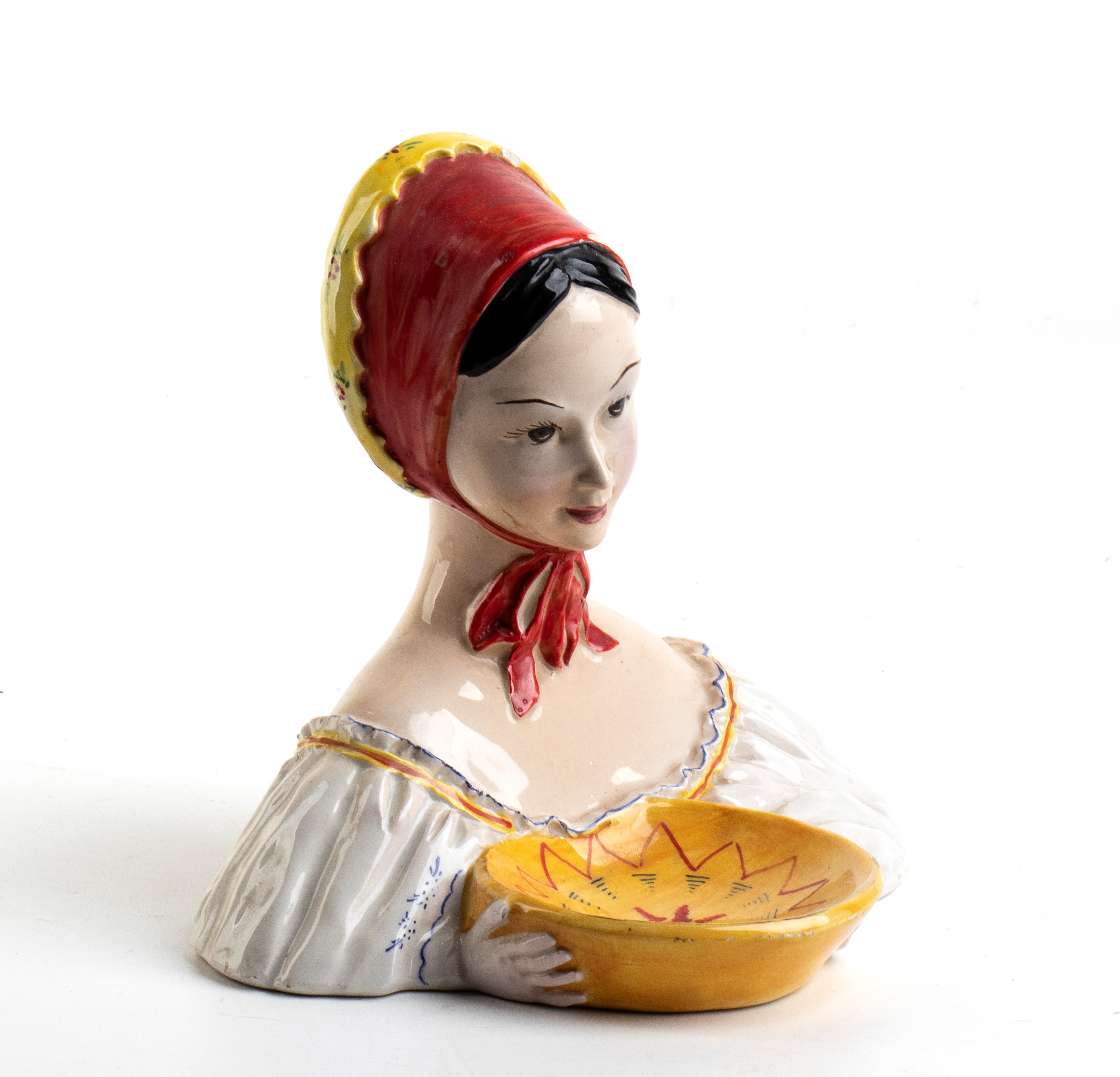 Portacenere con popolana in costume desulese