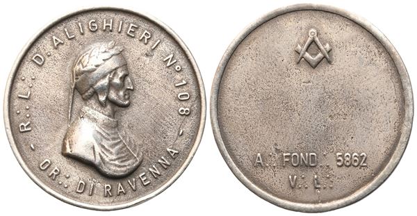 Medaglia R. L. "Dante Alighieri" N° 108, Or. Di Ravenna, A. Fond. 5862 V. L. (33,8 mm)  - Auction MASONIC MEDALS & JEWELS From the Early 19th to the Late 20th Century - Bertolami Fine Art - Casa d'Aste