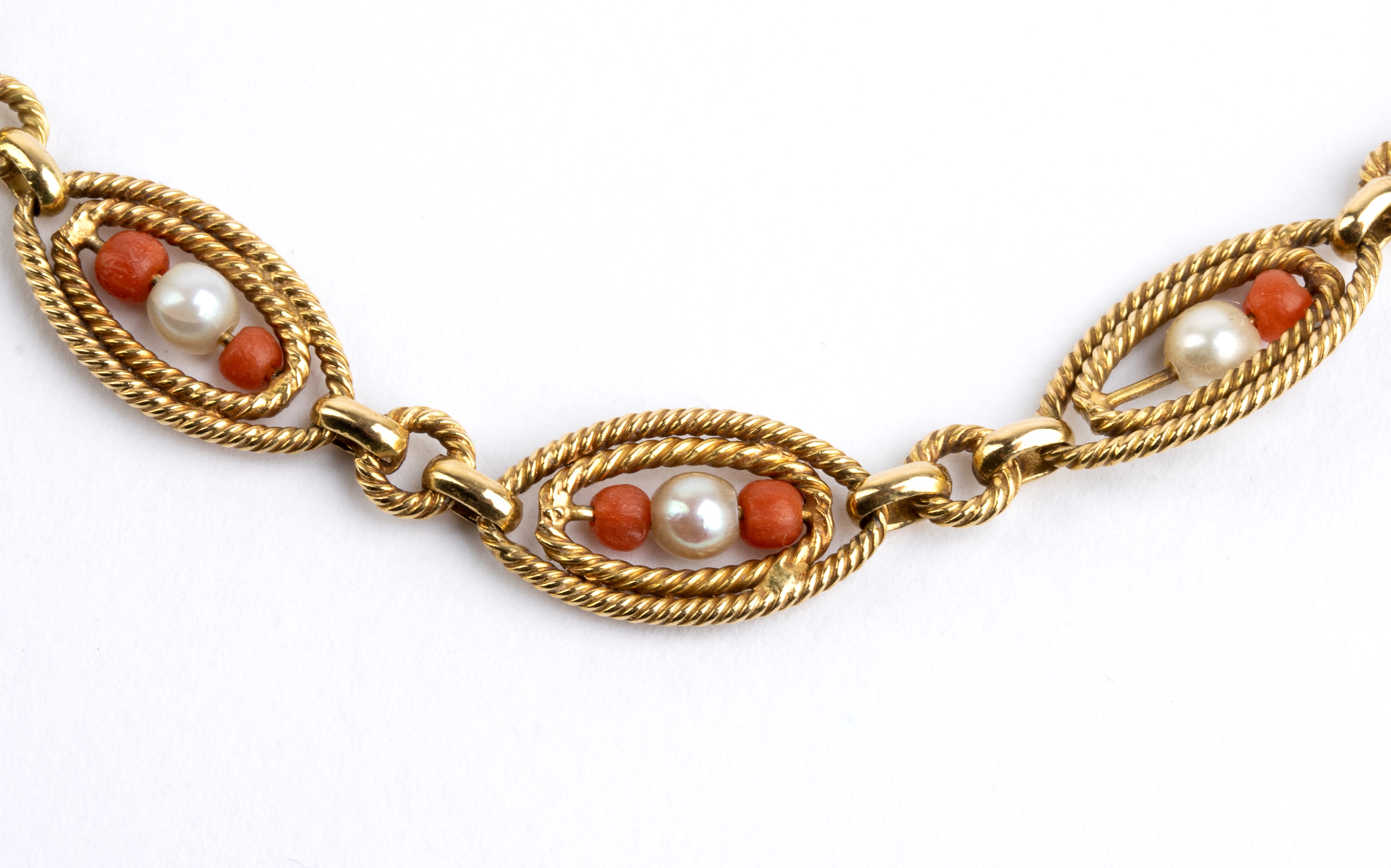 Oro 18k, Collana con corallo Mediterraneo e perle