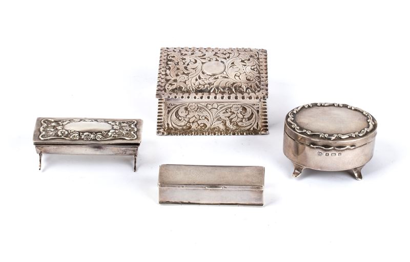 Gruppo di quattro scatole in argento