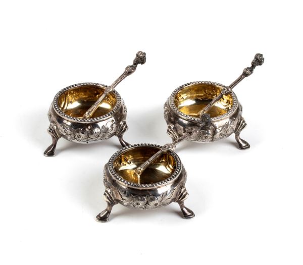 HENRY HOLLAND - Lot of 3 solid silver english Victorian salt cellars