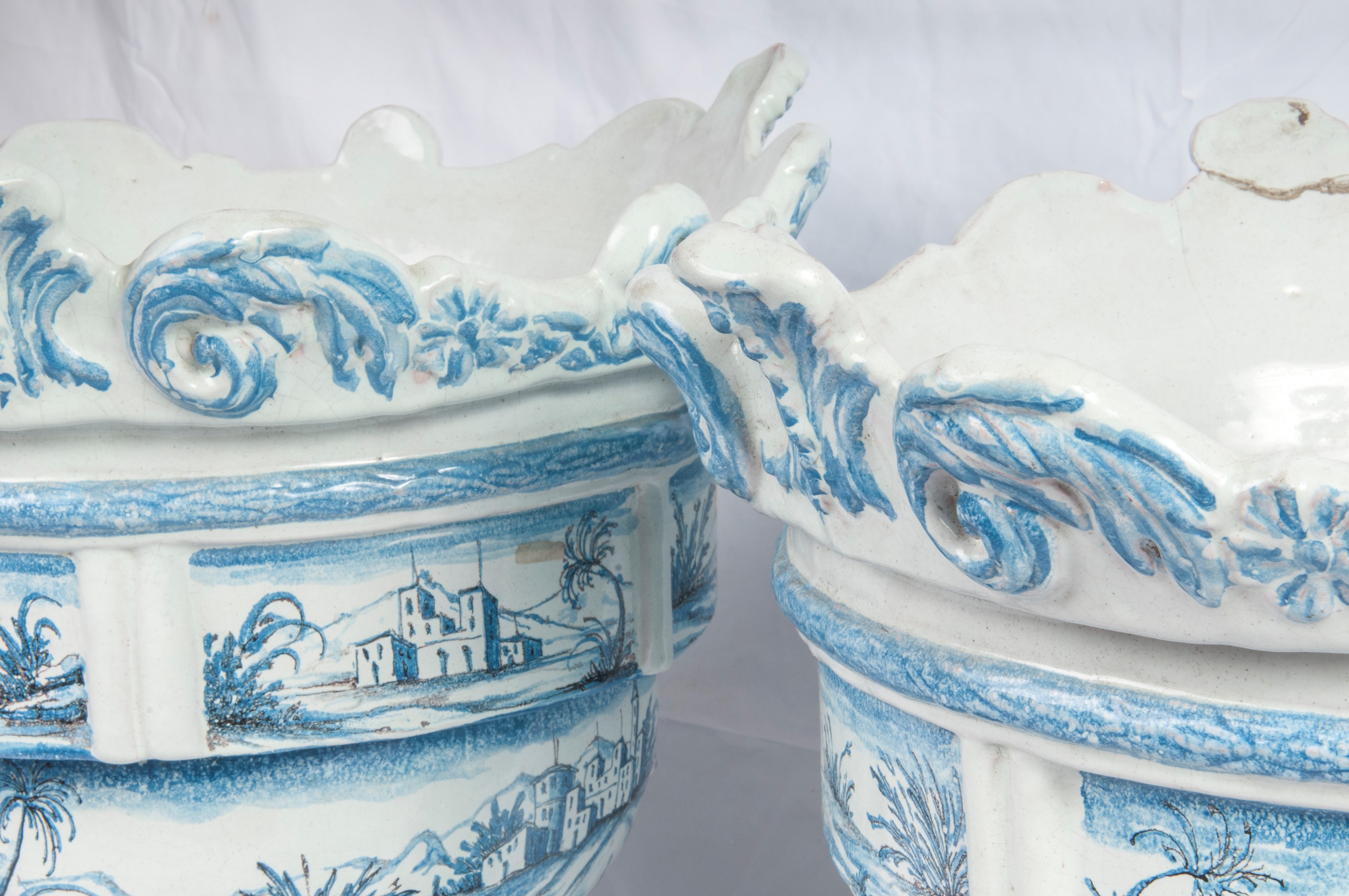 Coppia di Vasi in Ceramica di Forma Tronco Conica